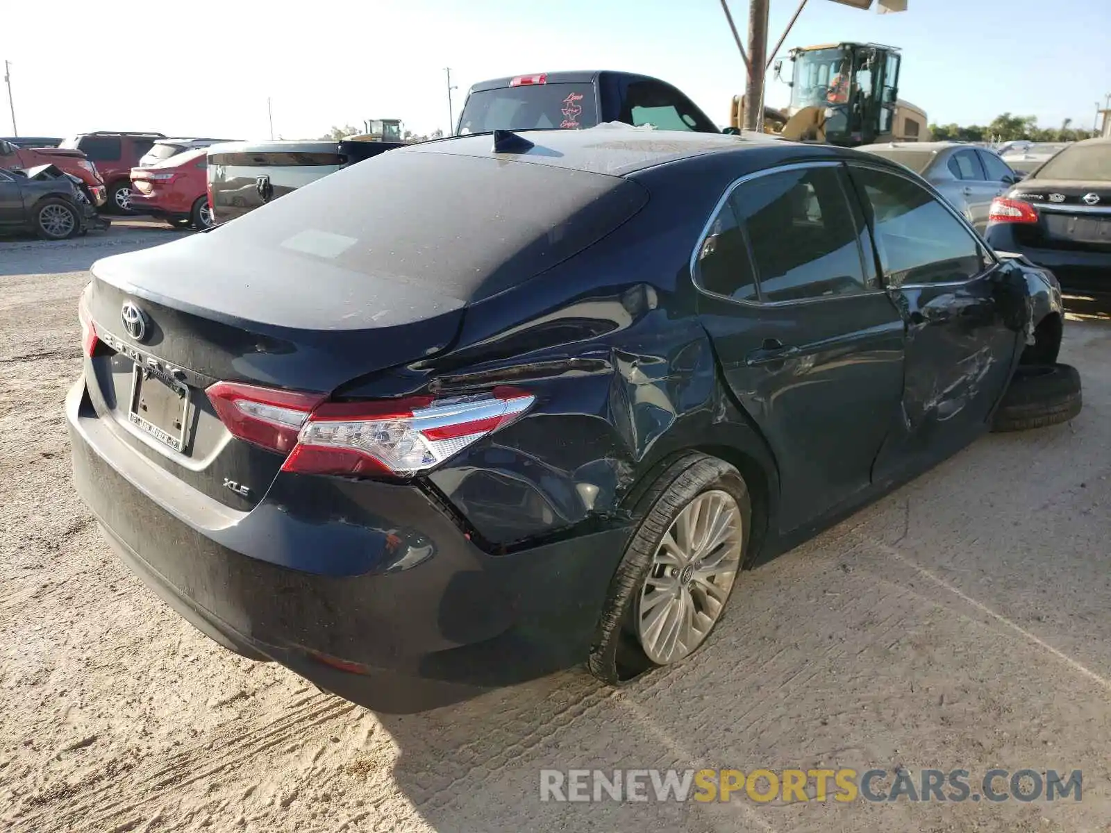 4 Photograph of a damaged car 4T1F11AK6LU943886 TOYOTA CAMRY 2020