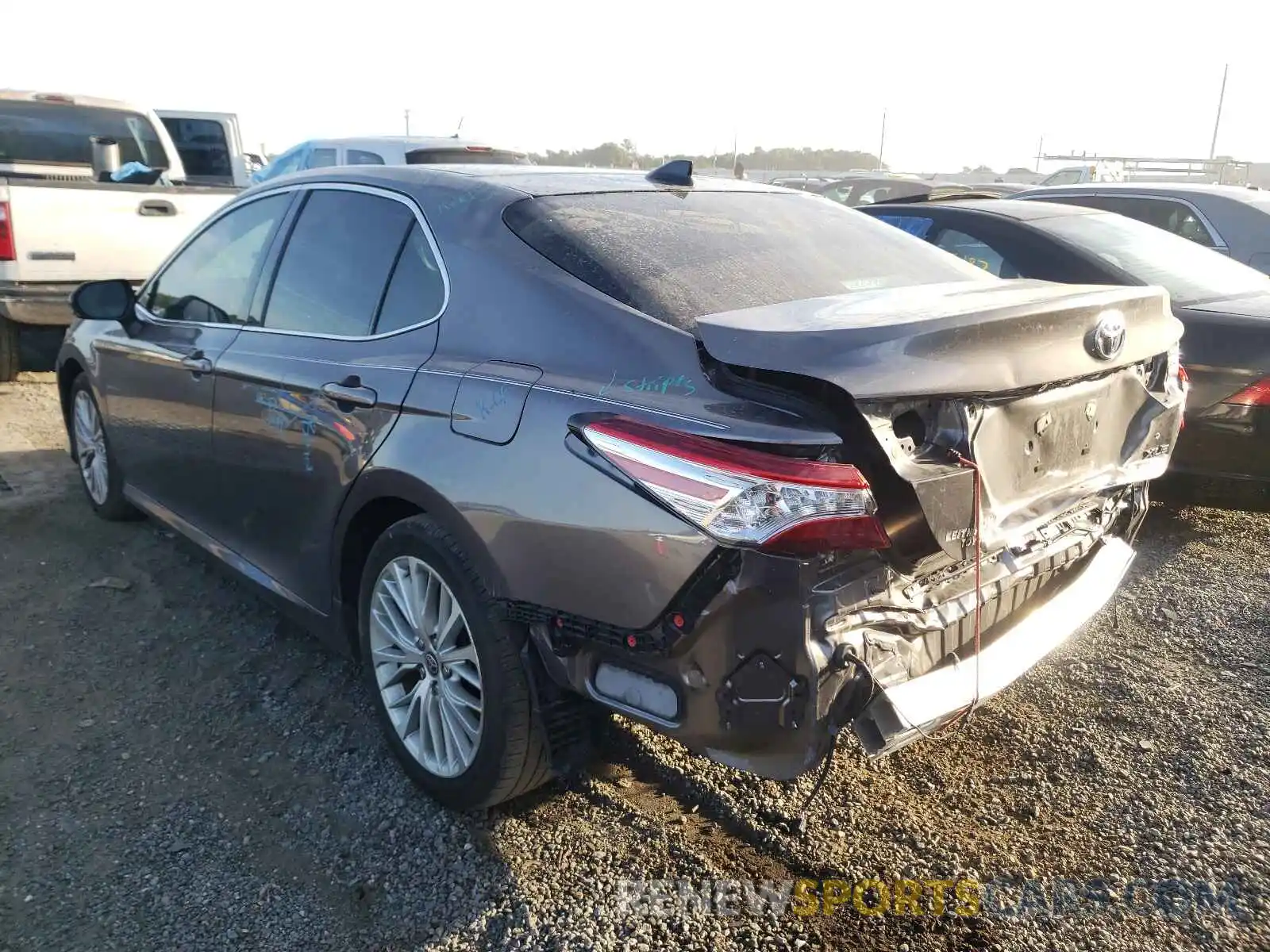 3 Photograph of a damaged car 4T1F11AK6LU994689 TOYOTA CAMRY 2020