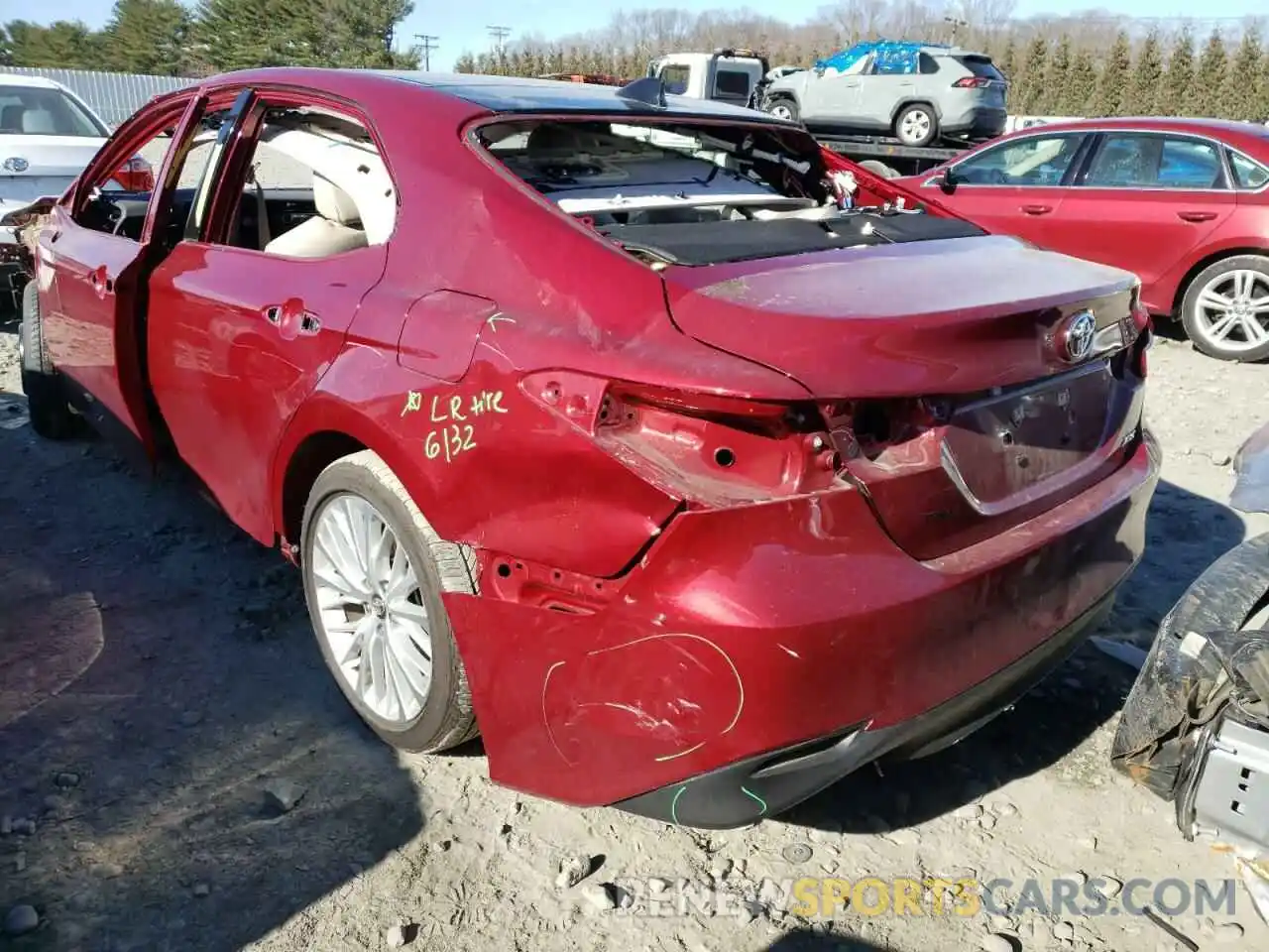 3 Photograph of a damaged car 4T1F11AK7LU344754 TOYOTA CAMRY 2020