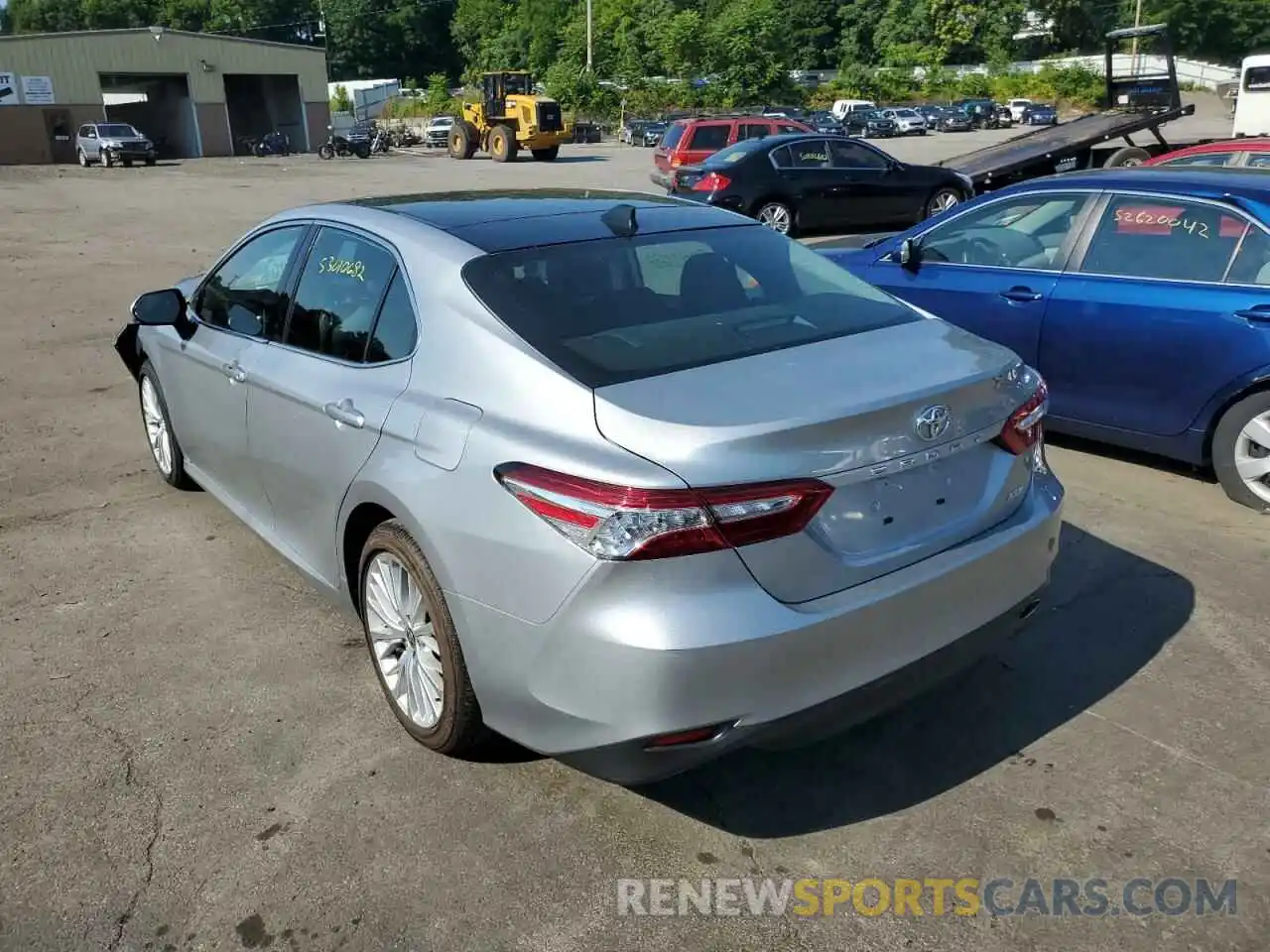 3 Photograph of a damaged car 4T1F11AK7LU375258 TOYOTA CAMRY 2020