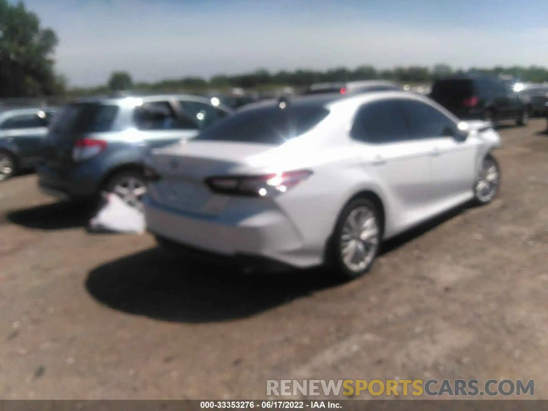 4 Photograph of a damaged car 4T1F11AK7LU507290 TOYOTA CAMRY 2020