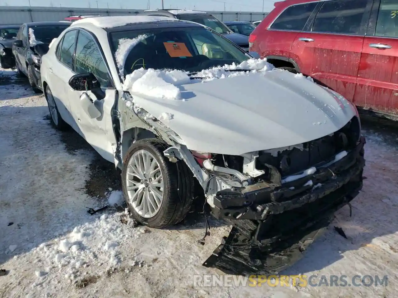 1 Photograph of a damaged car 4T1F11AK7LU925848 TOYOTA CAMRY 2020