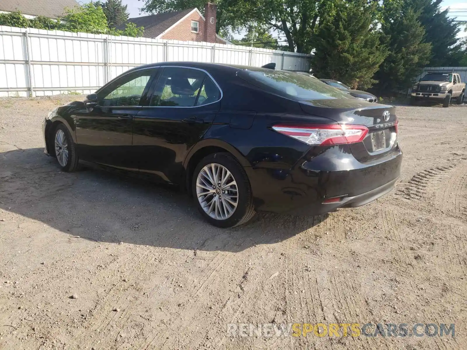 3 Photograph of a damaged car 4T1F11AK7LU964844 TOYOTA CAMRY 2020