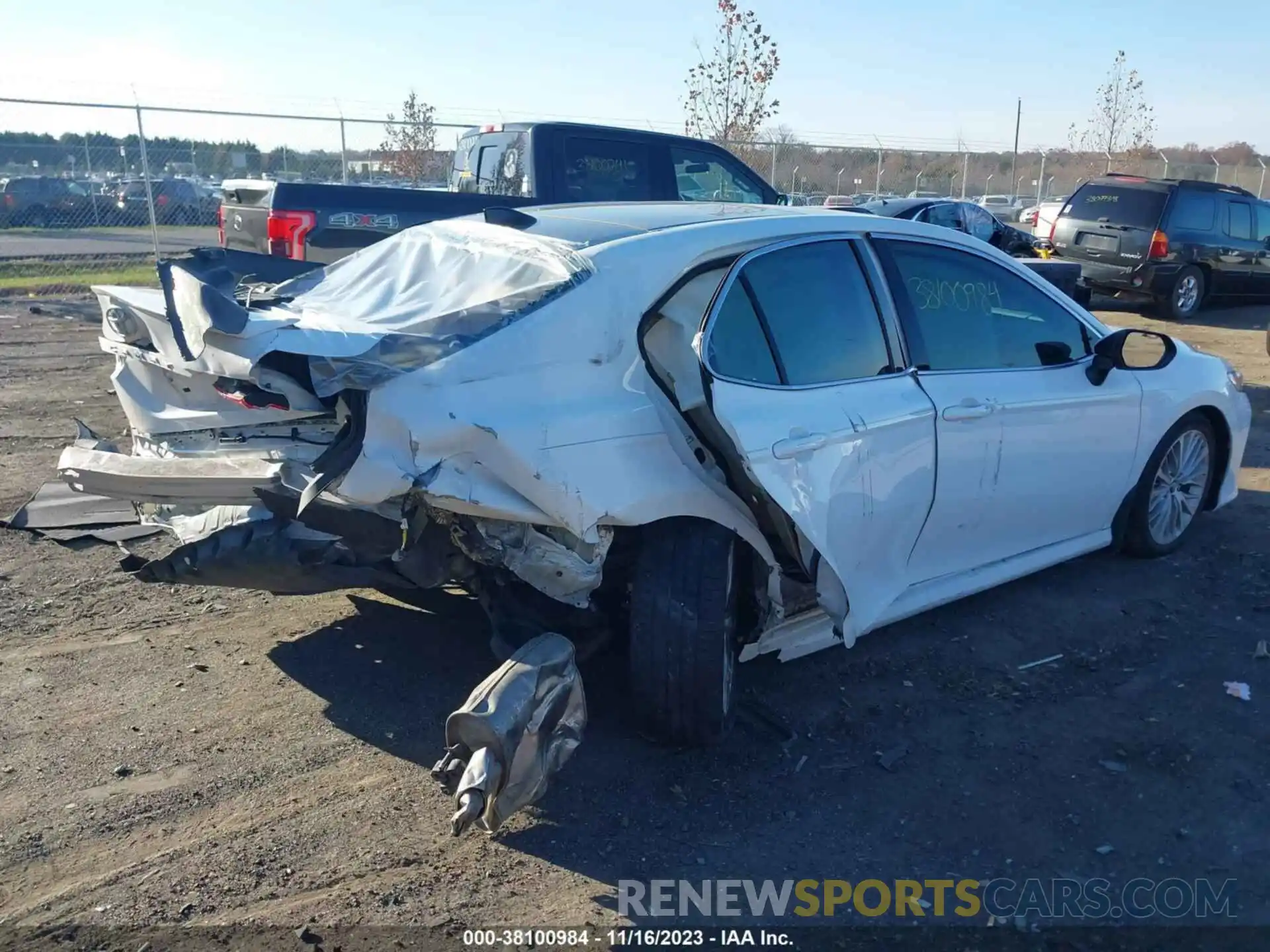 4 Photograph of a damaged car 4T1F11AK8LU866809 TOYOTA CAMRY 2020