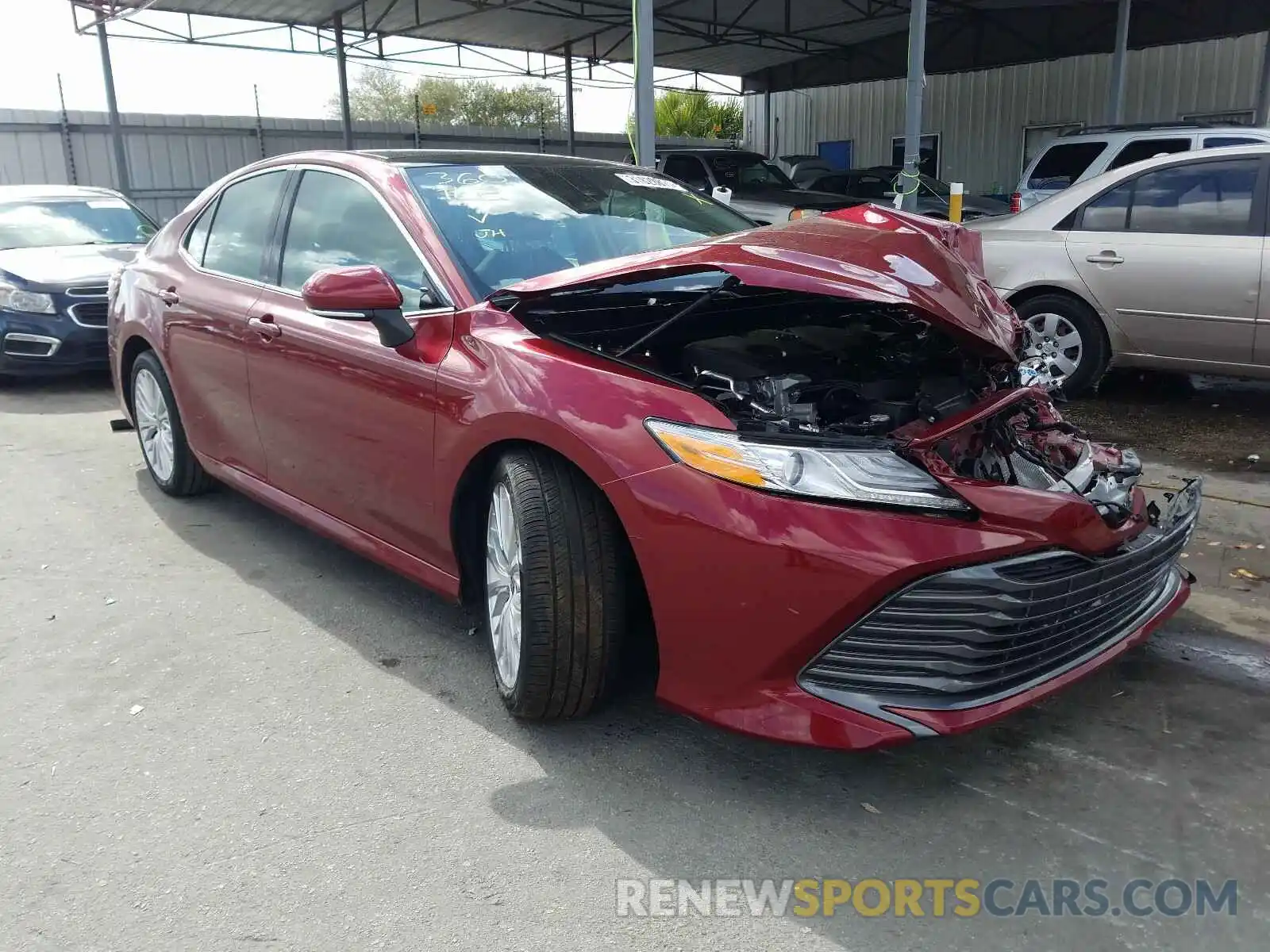 1 Photograph of a damaged car 4T1F11AK8LU949981 TOYOTA CAMRY 2020