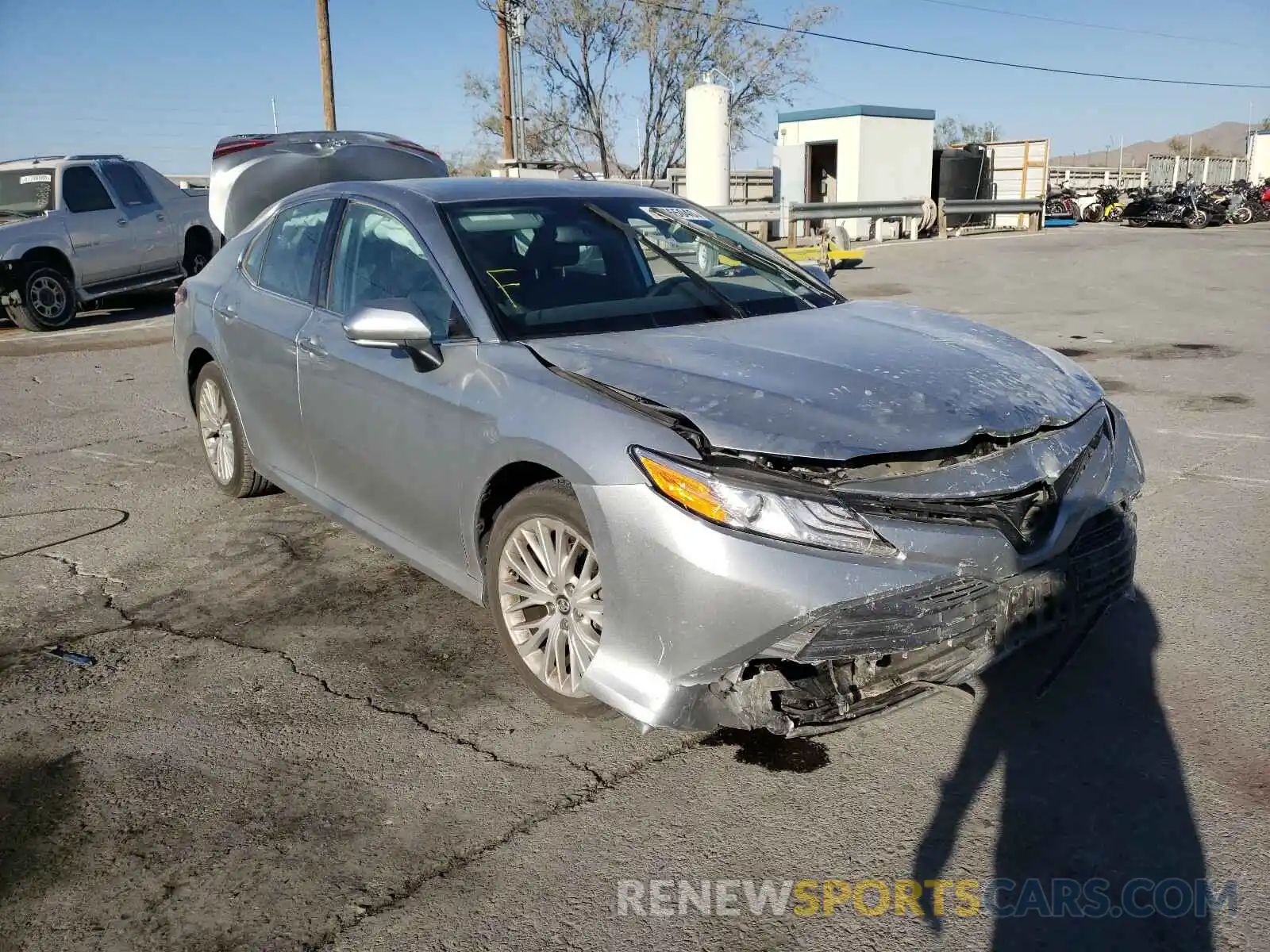 1 Photograph of a damaged car 4T1F11AK9LU307513 TOYOTA CAMRY 2020