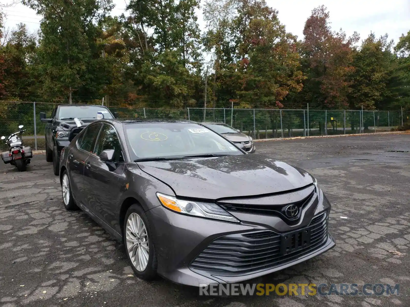 1 Photograph of a damaged car 4T1F11AK9LU931795 TOYOTA CAMRY 2020