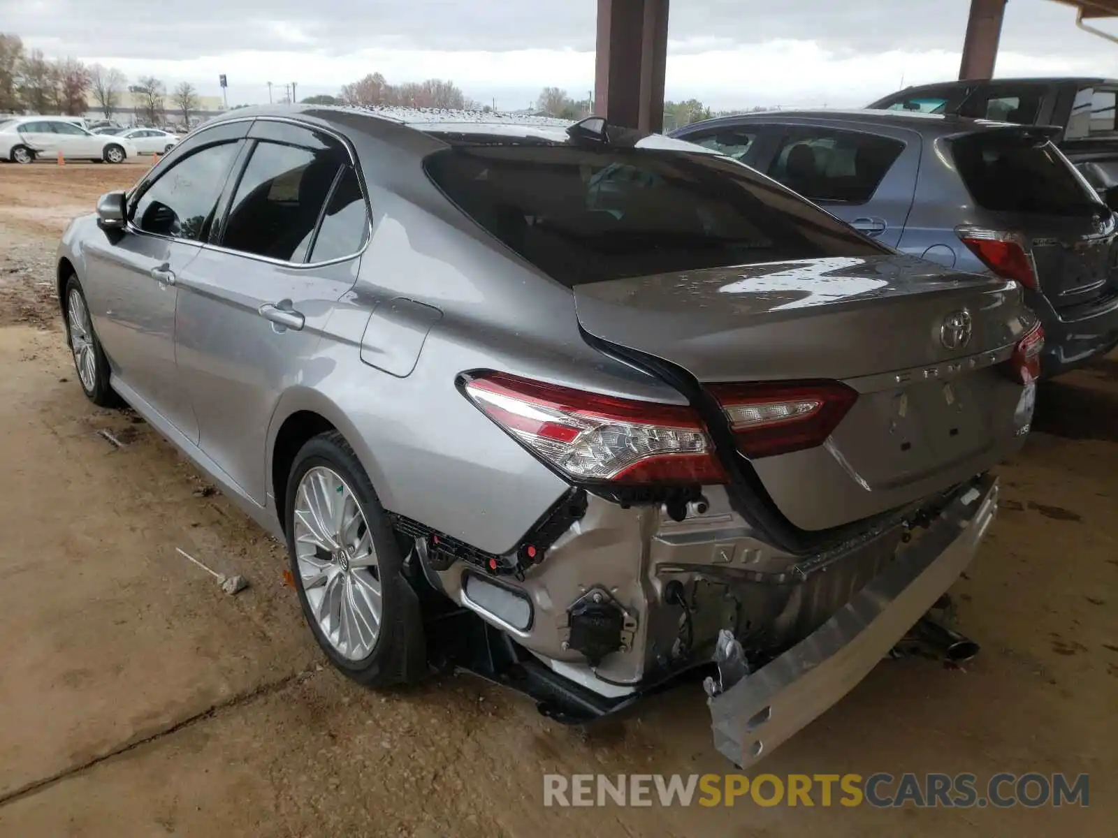 3 Photograph of a damaged car 4T1F11AK9LU942666 TOYOTA CAMRY 2020