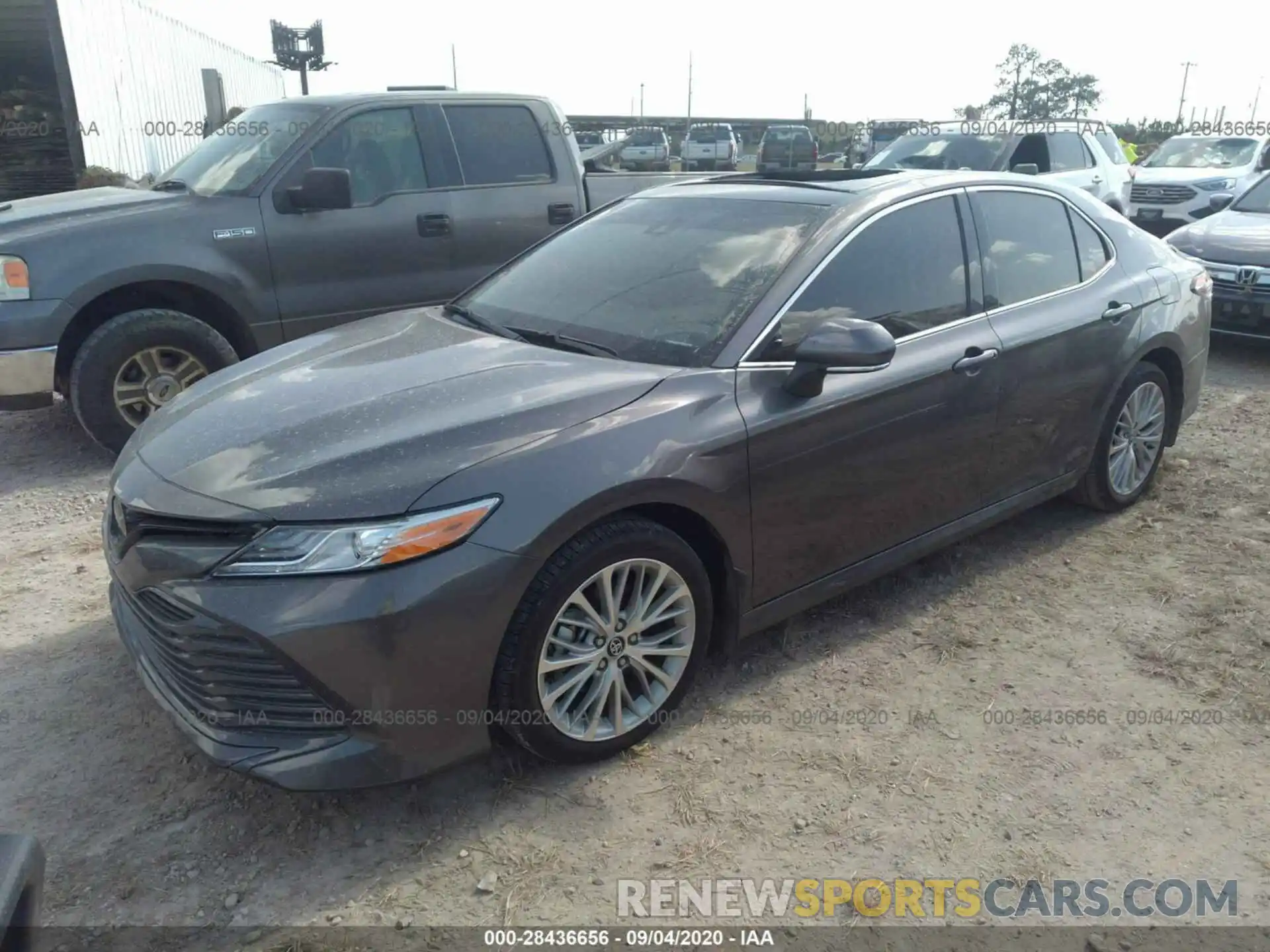 2 Photograph of a damaged car 4T1F11AKXLU301834 TOYOTA CAMRY 2020