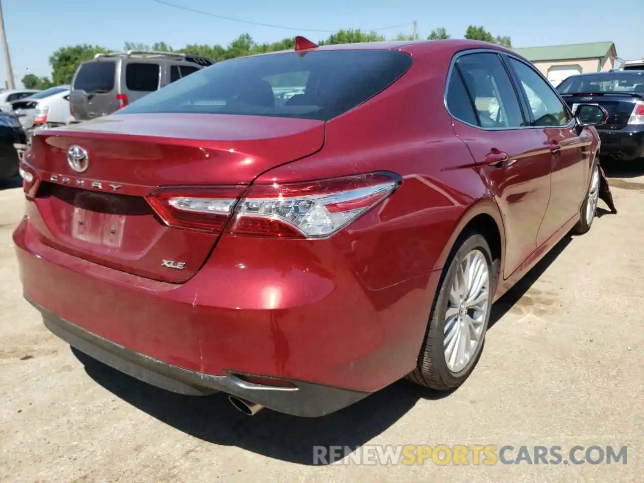 4 Photograph of a damaged car 4T1F11AKXLU302885 TOYOTA CAMRY 2020