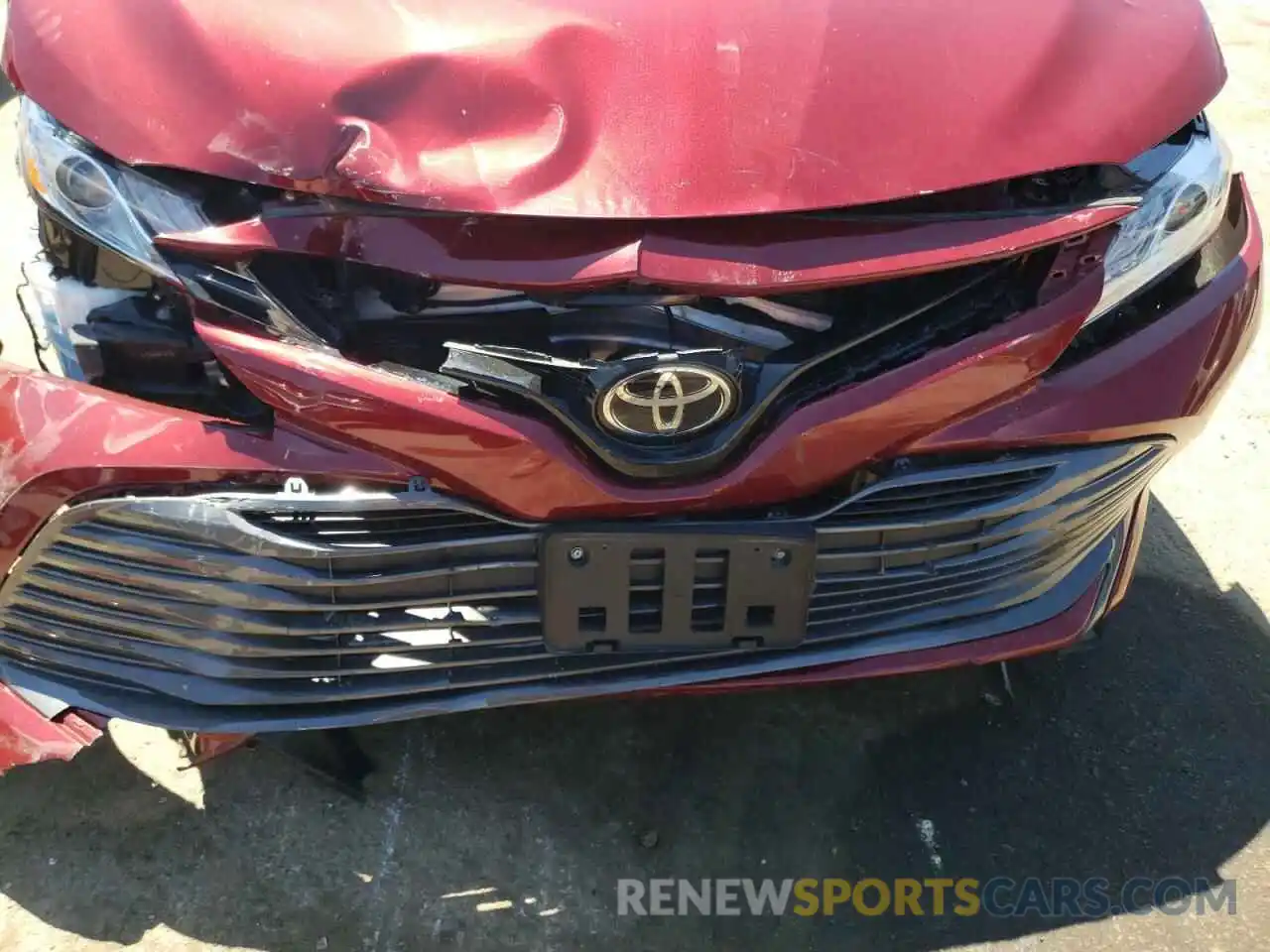 9 Photograph of a damaged car 4T1F11AKXLU302885 TOYOTA CAMRY 2020