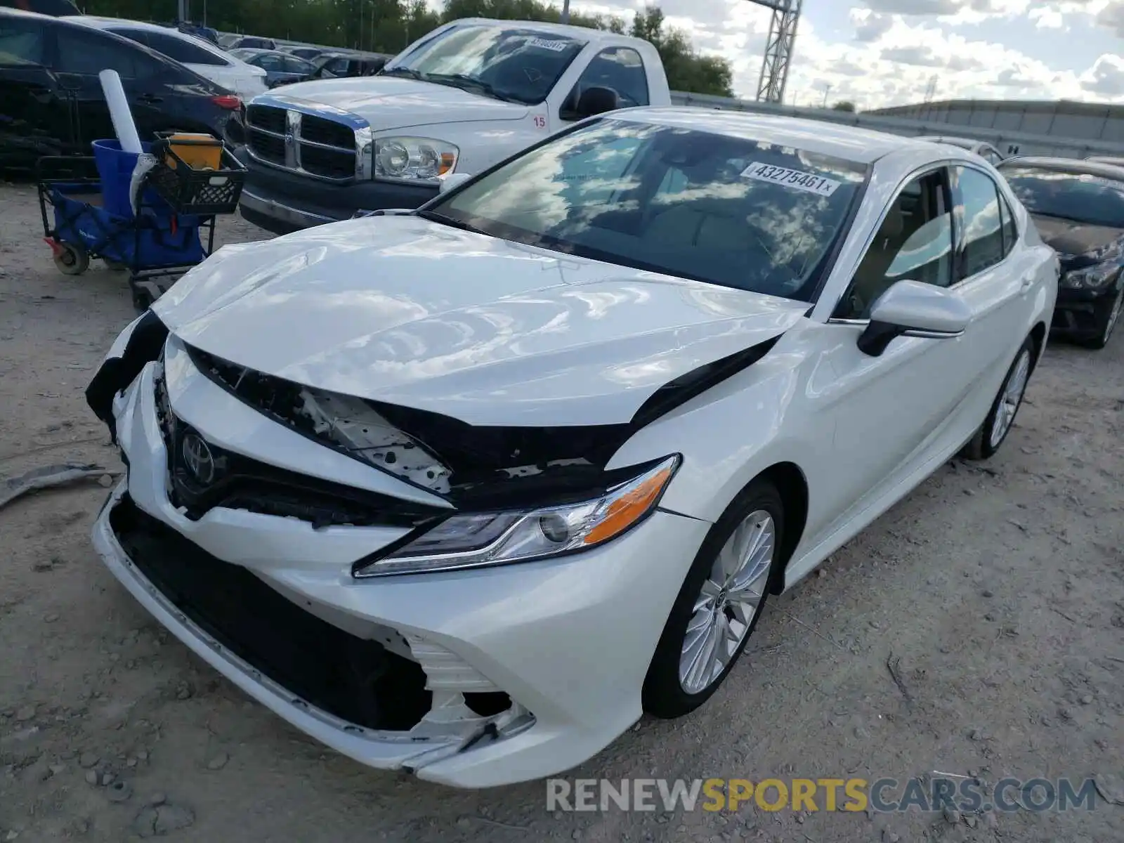 2 Photograph of a damaged car 4T1F11AKXLU392247 TOYOTA CAMRY 2020