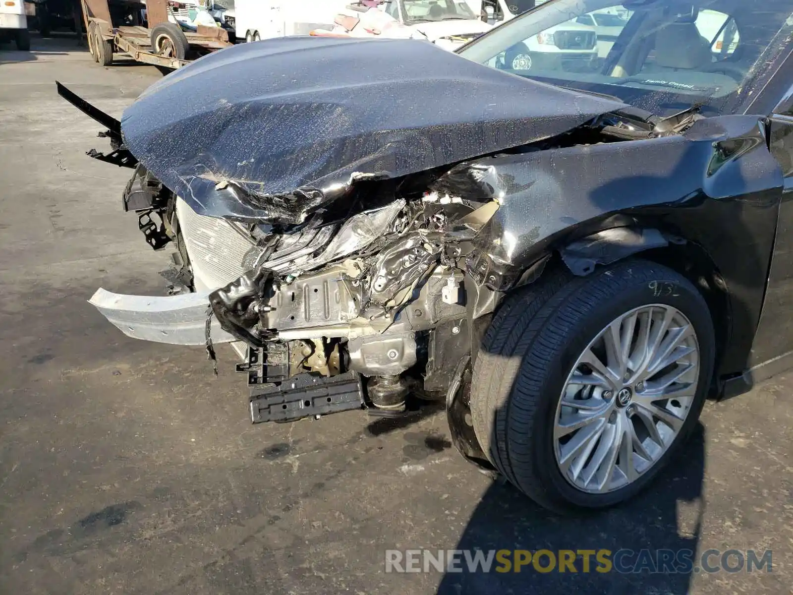 9 Photograph of a damaged car 4T1F11AKXLU882235 TOYOTA CAMRY 2020