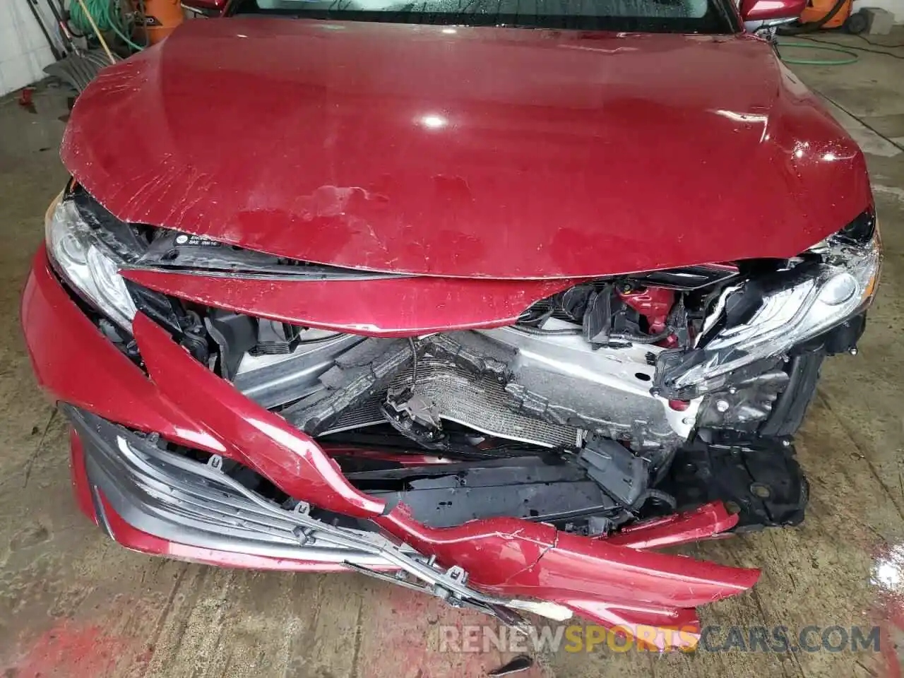 7 Photograph of a damaged car 4T1F11AKXLU885605 TOYOTA CAMRY 2020