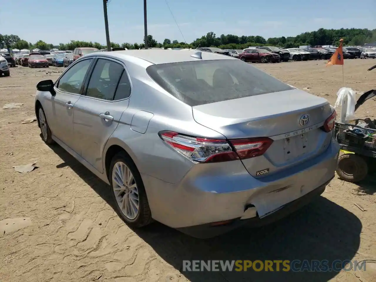 3 Photograph of a damaged car 4T1F11AKXLU889315 TOYOTA CAMRY 2020