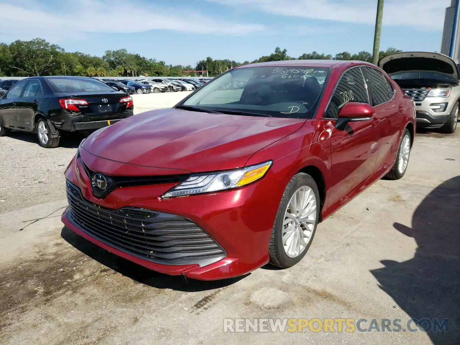 2 Photograph of a damaged car 4T1F11AKXLU936729 TOYOTA CAMRY 2020