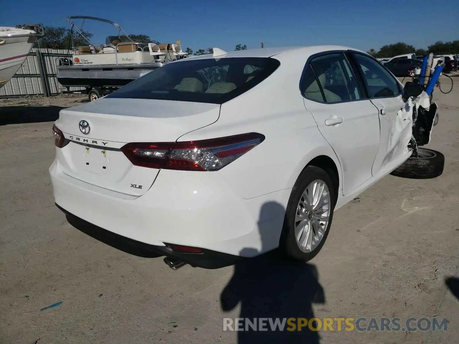 4 Photograph of a damaged car 4T1F11AKXLU959167 TOYOTA CAMRY 2020