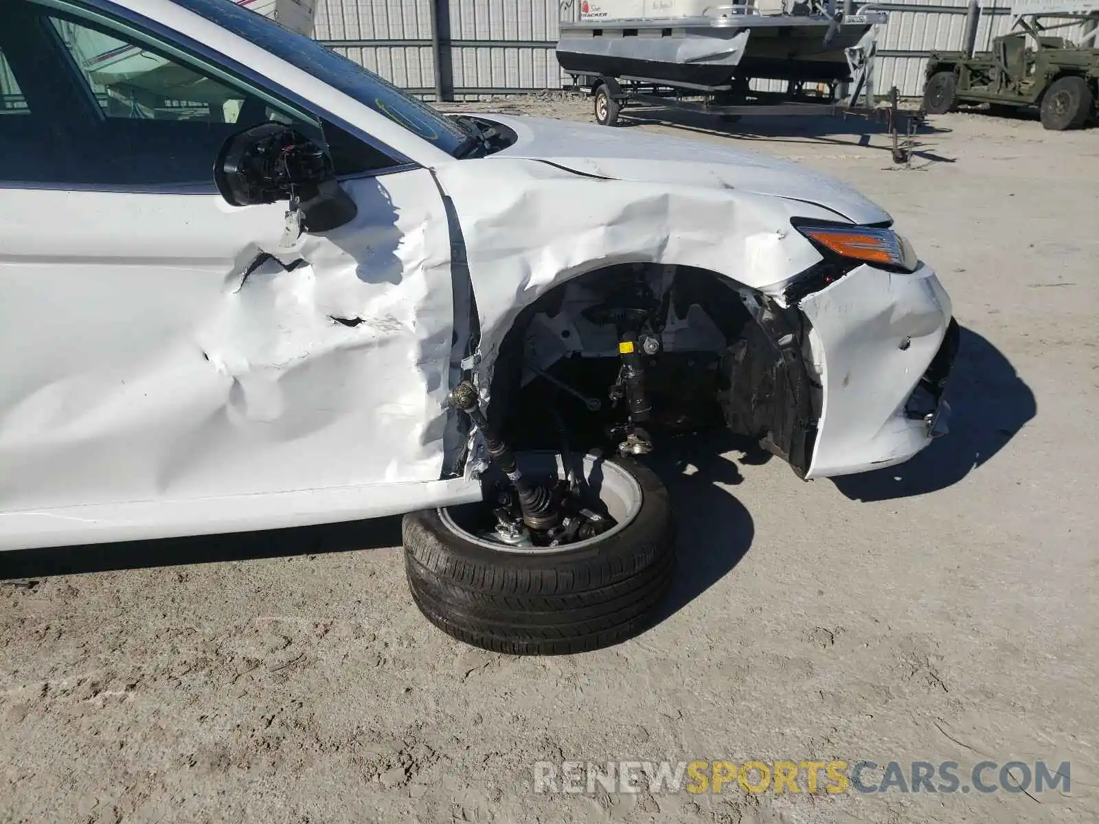 9 Photograph of a damaged car 4T1F11AKXLU959167 TOYOTA CAMRY 2020