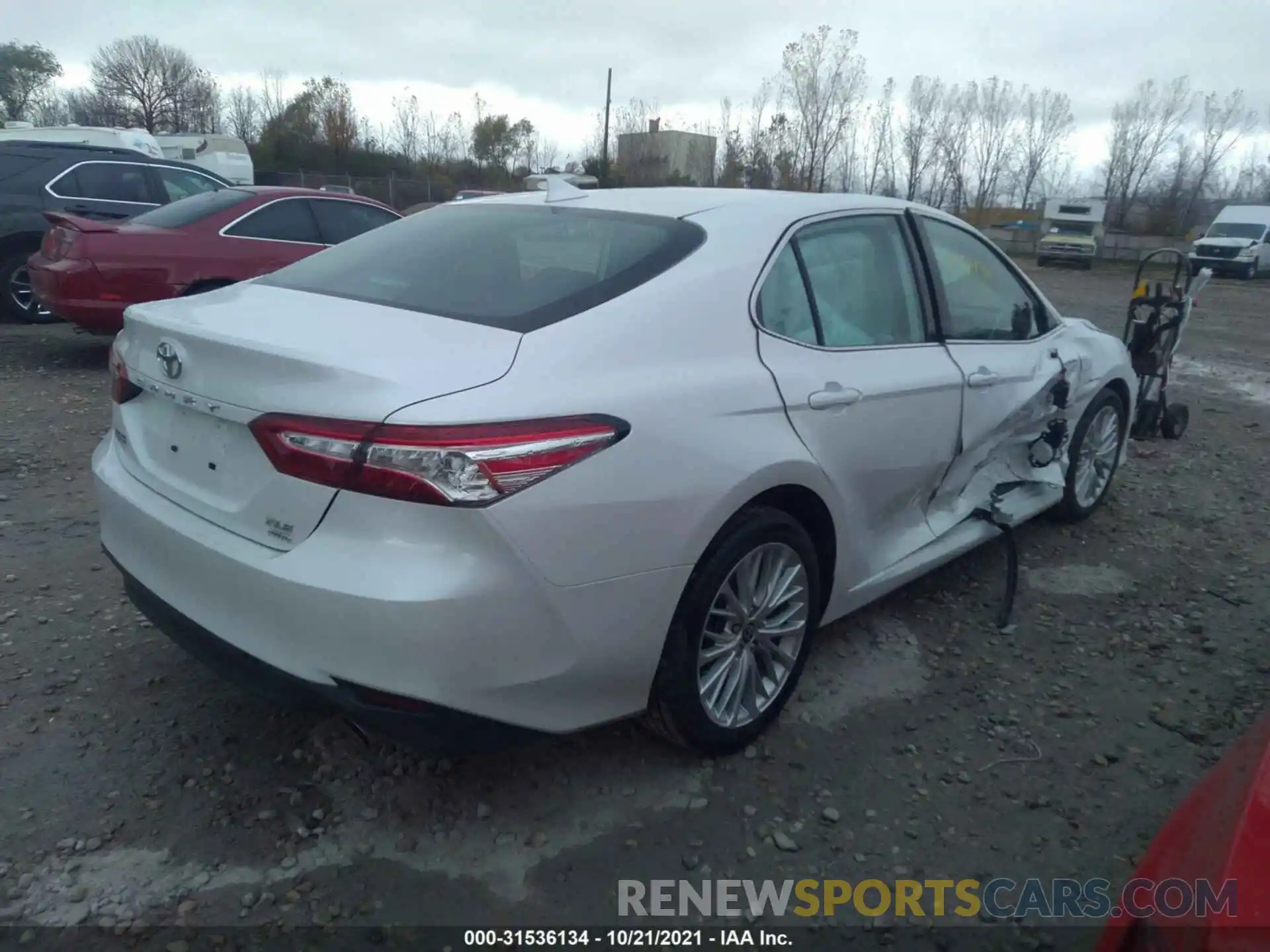 4 Photograph of a damaged car 4T1F11BK0LU004893 TOYOTA CAMRY 2020