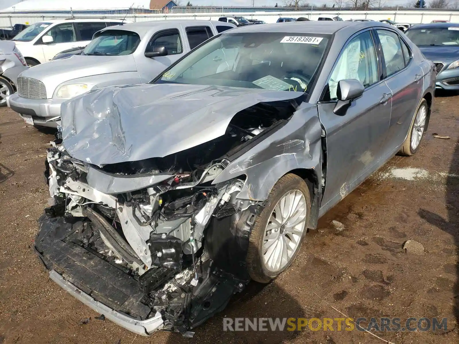 2 Photograph of a damaged car 4T1F11BK0LU012069 TOYOTA CAMRY 2020