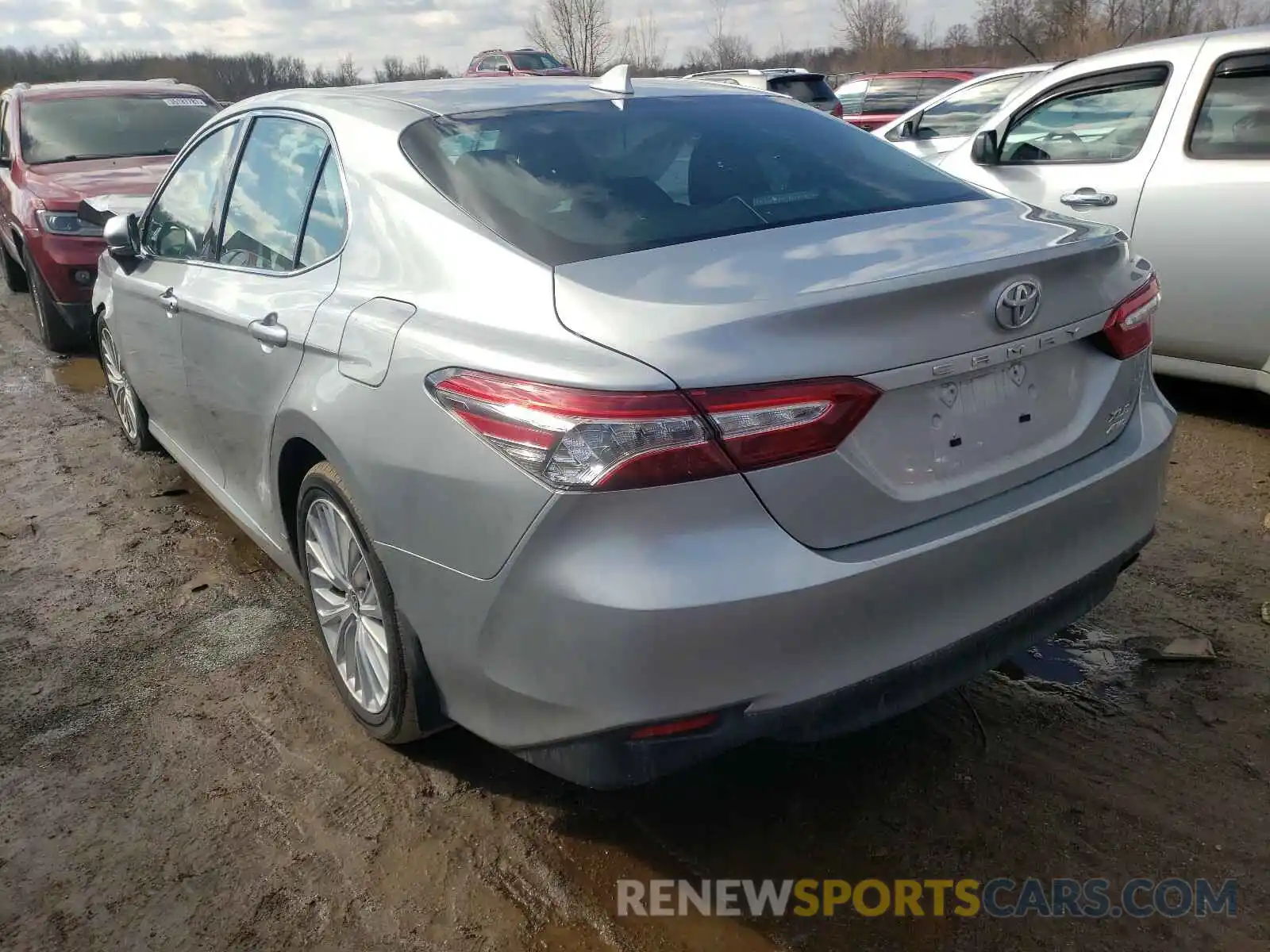 3 Photograph of a damaged car 4T1F11BK0LU012069 TOYOTA CAMRY 2020