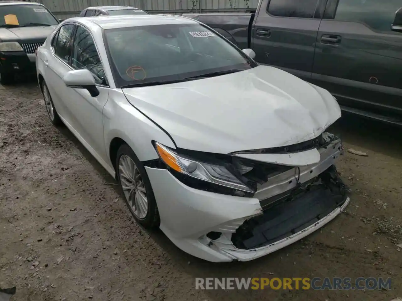 1 Photograph of a damaged car 4T1F11BK1LU003736 TOYOTA CAMRY 2020