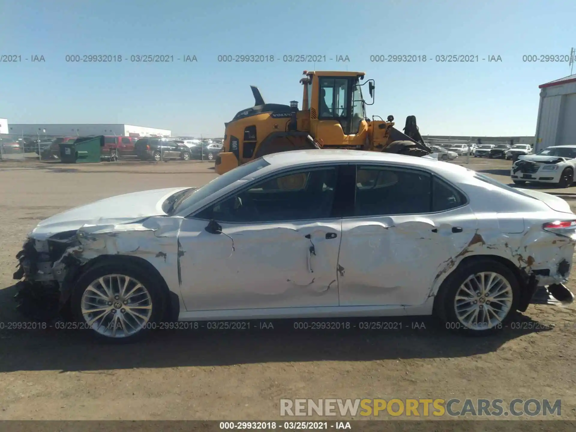 6 Photograph of a damaged car 4T1F11BK1LU004269 TOYOTA CAMRY 2020