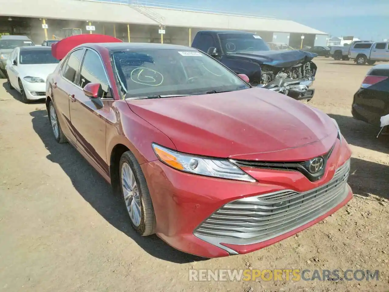 1 Photograph of a damaged car 4T1F11BK1LU005163 TOYOTA CAMRY 2020