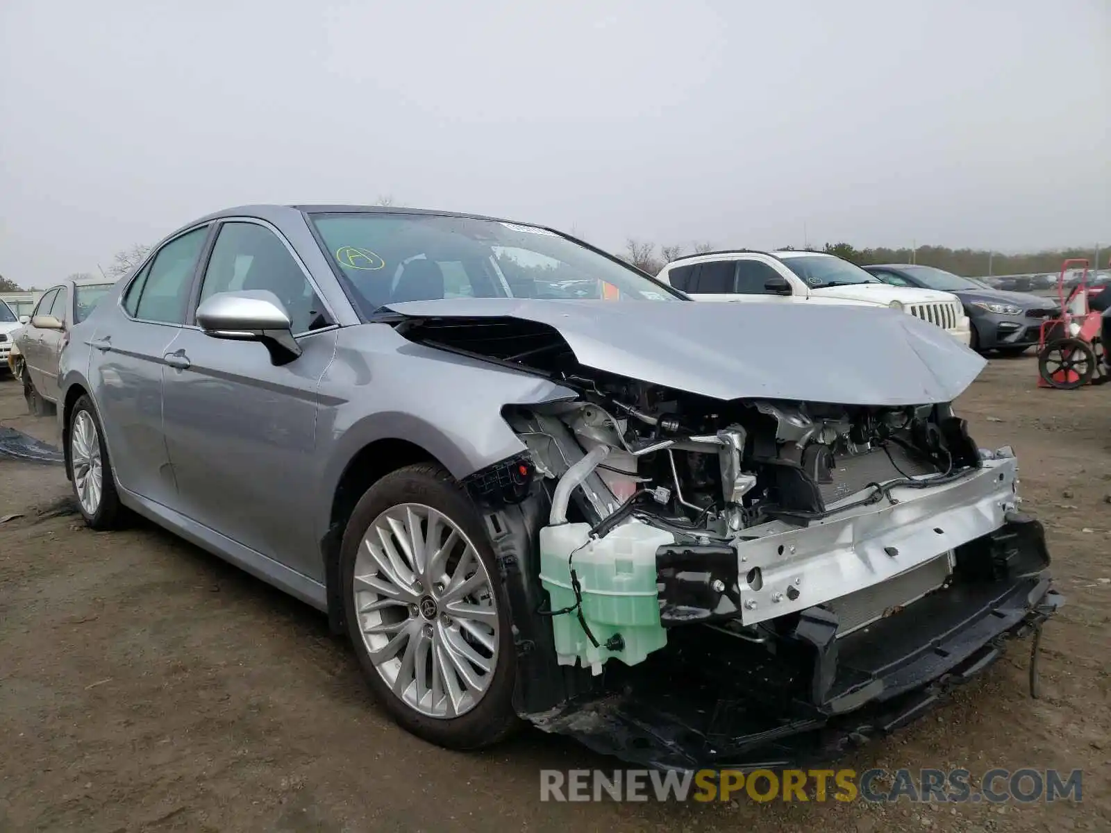 1 Photograph of a damaged car 4T1F11BK1LU010489 TOYOTA CAMRY 2020