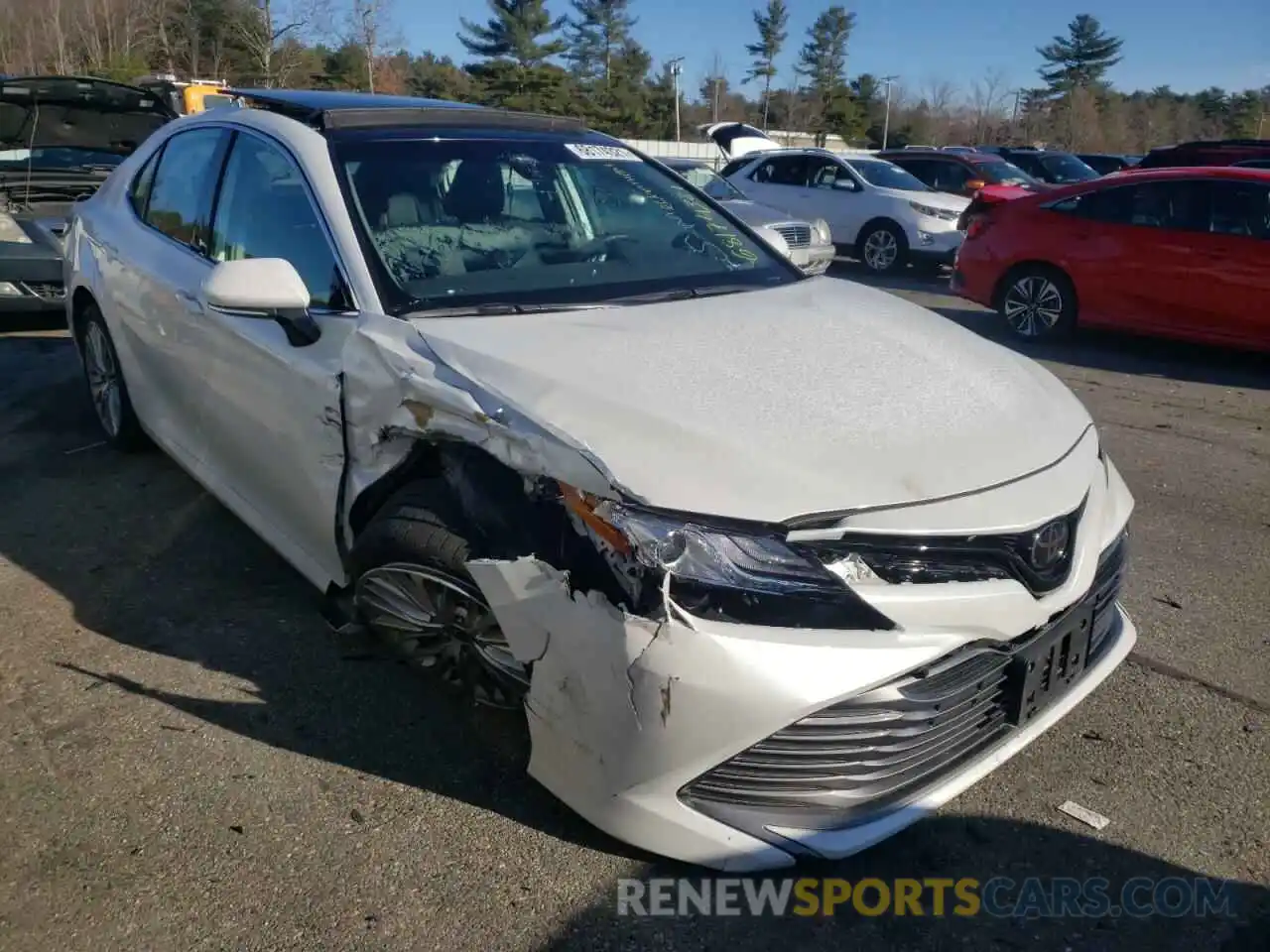 1 Photograph of a damaged car 4T1F11BK2LU018598 TOYOTA CAMRY 2020