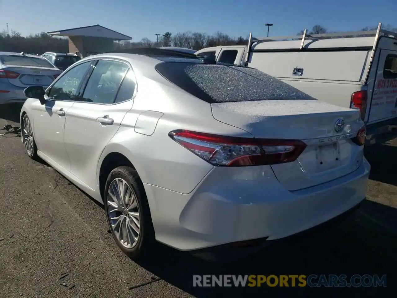 3 Photograph of a damaged car 4T1F11BK2LU018598 TOYOTA CAMRY 2020