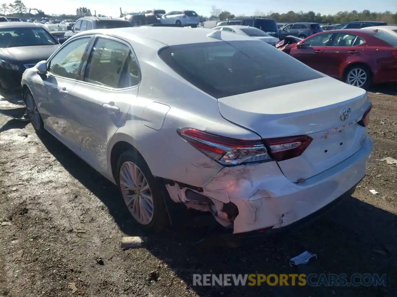 3 Photograph of a damaged car 4T1F11BK4LU012267 TOYOTA CAMRY 2020