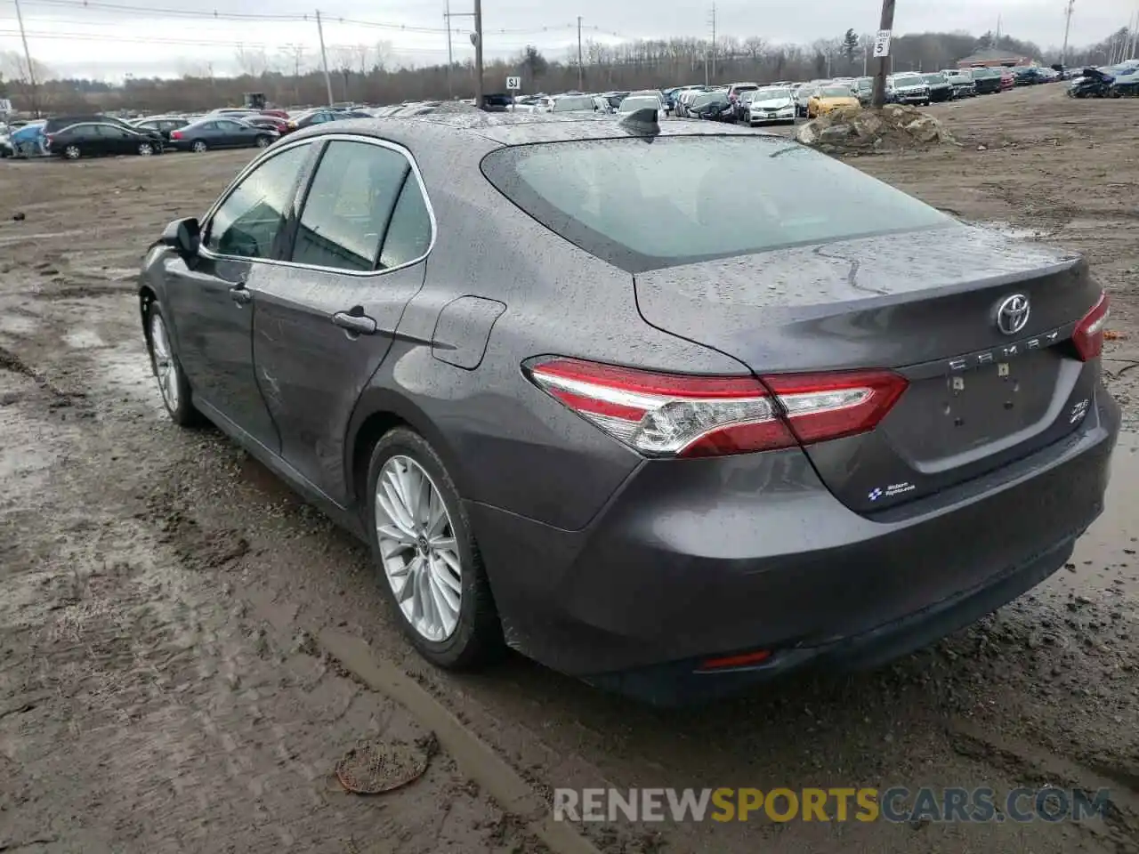 3 Photograph of a damaged car 4T1F11BK5LU005411 TOYOTA CAMRY 2020