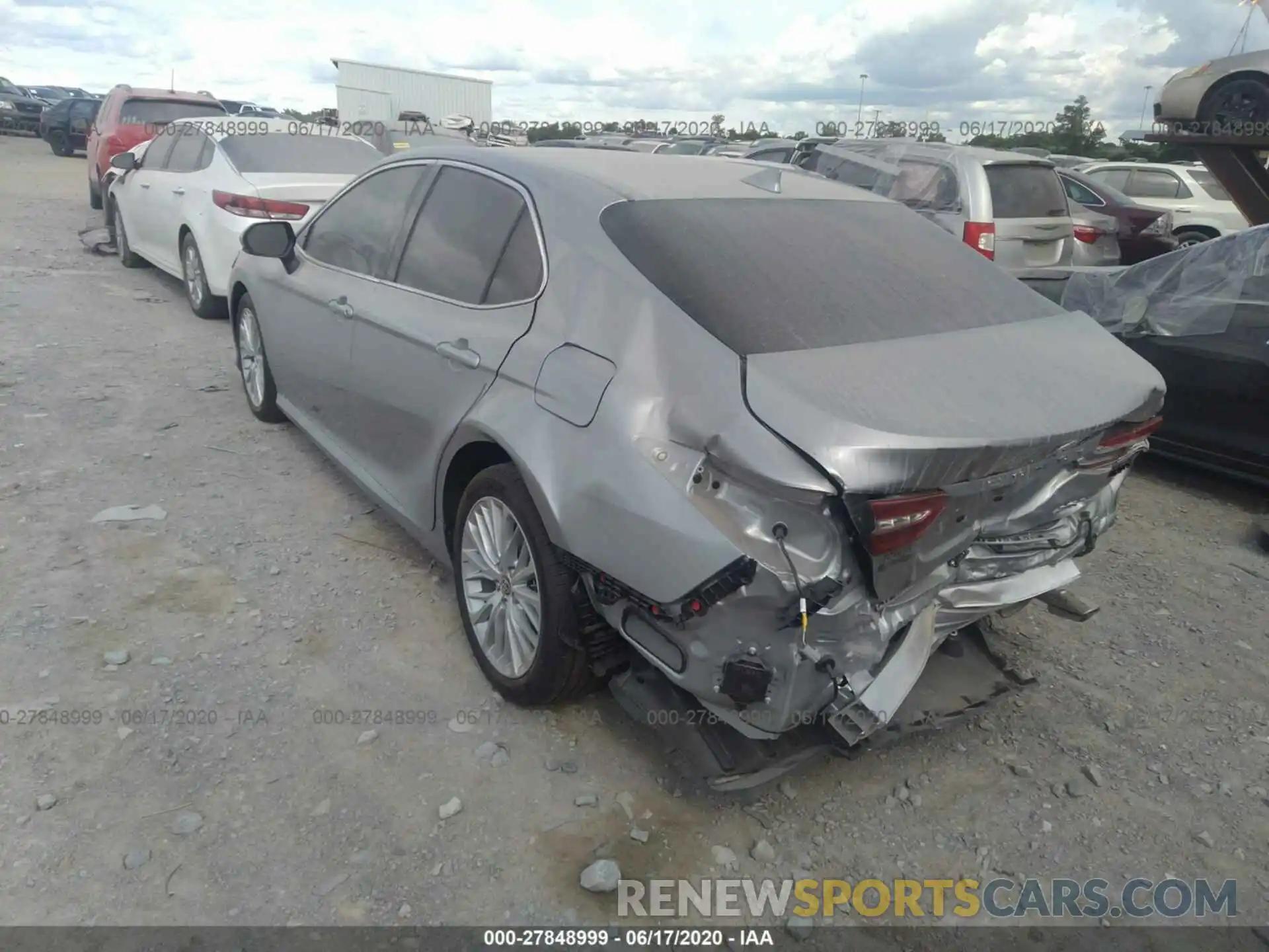 3 Фотография поврежденного автомобиля 4T1F11BK7LU002333 TOYOTA CAMRY 2020