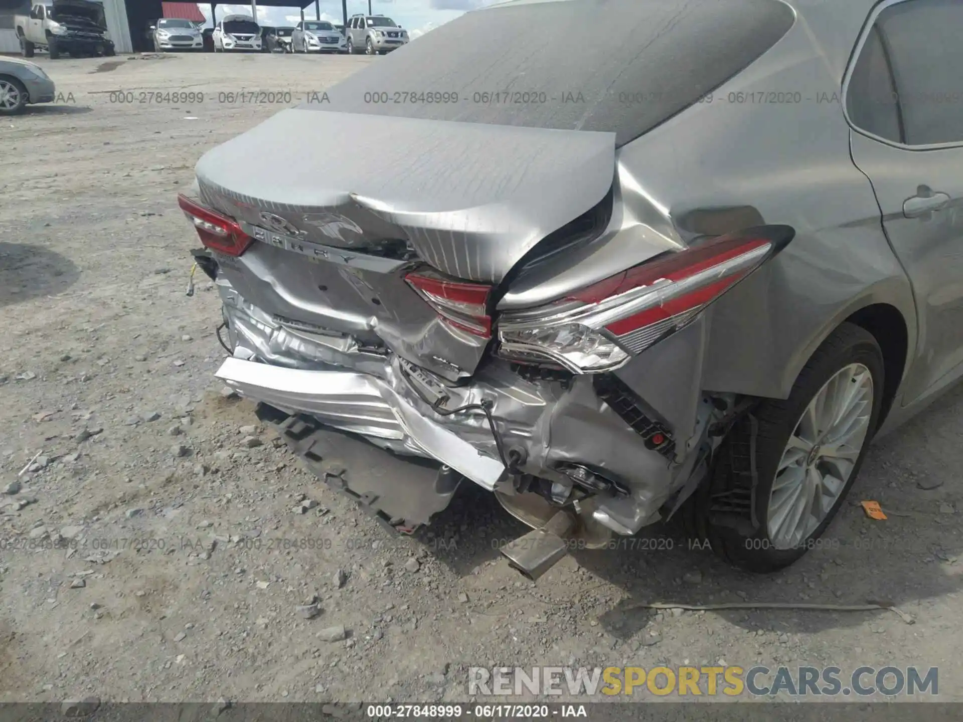 6 Photograph of a damaged car 4T1F11BK7LU002333 TOYOTA CAMRY 2020