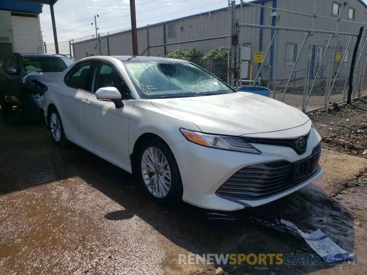 1 Photograph of a damaged car 4T1F11BK8LU011185 TOYOTA CAMRY 2020