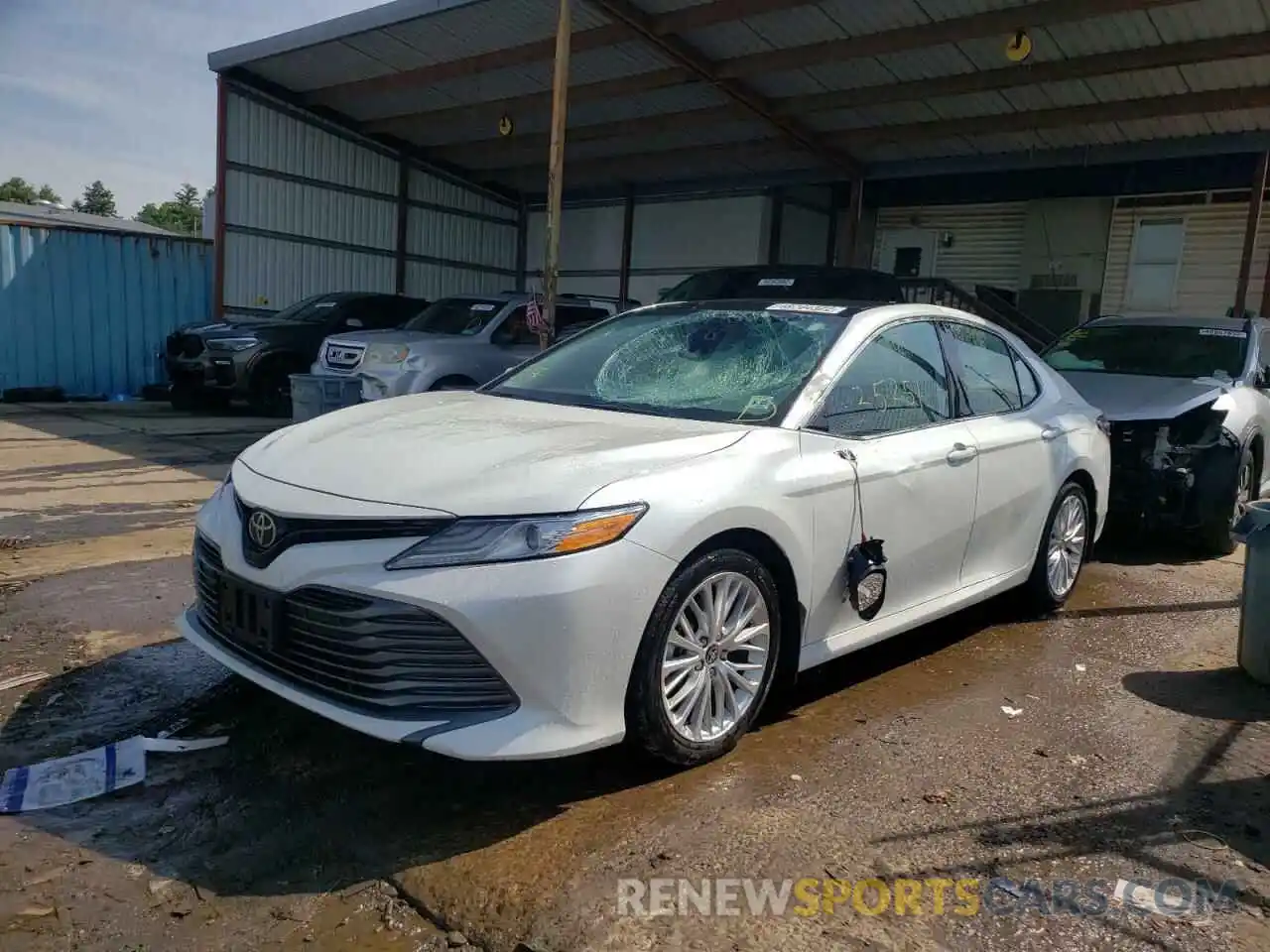 2 Photograph of a damaged car 4T1F11BK8LU011185 TOYOTA CAMRY 2020