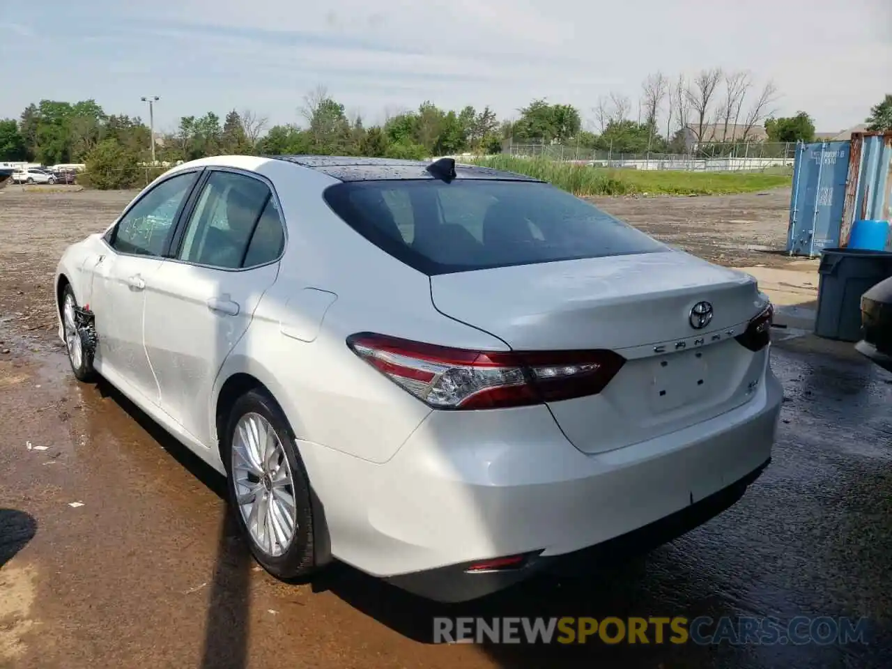 3 Photograph of a damaged car 4T1F11BK8LU011185 TOYOTA CAMRY 2020