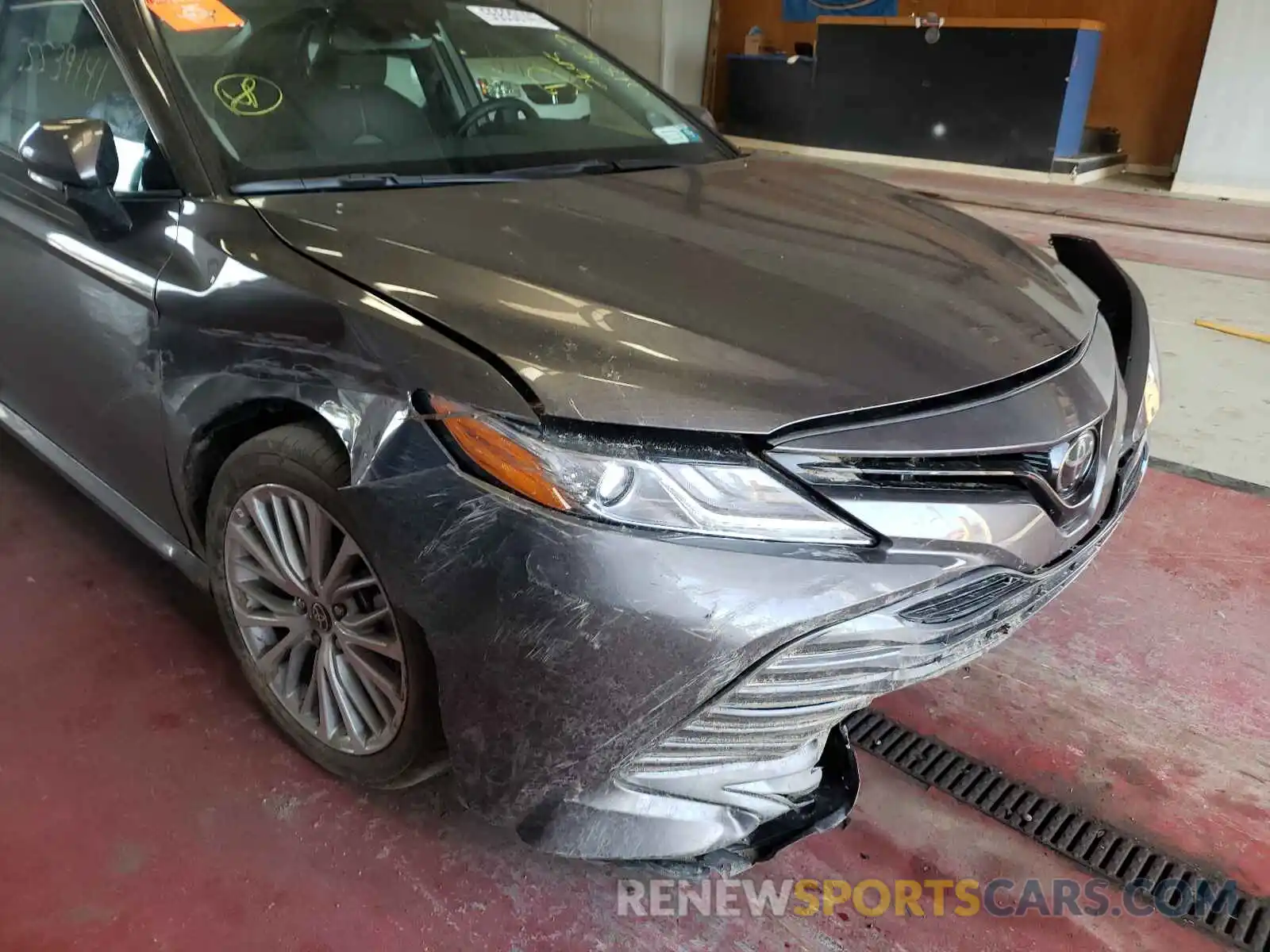 9 Photograph of a damaged car 4T1F11BK8LU018427 TOYOTA CAMRY 2020