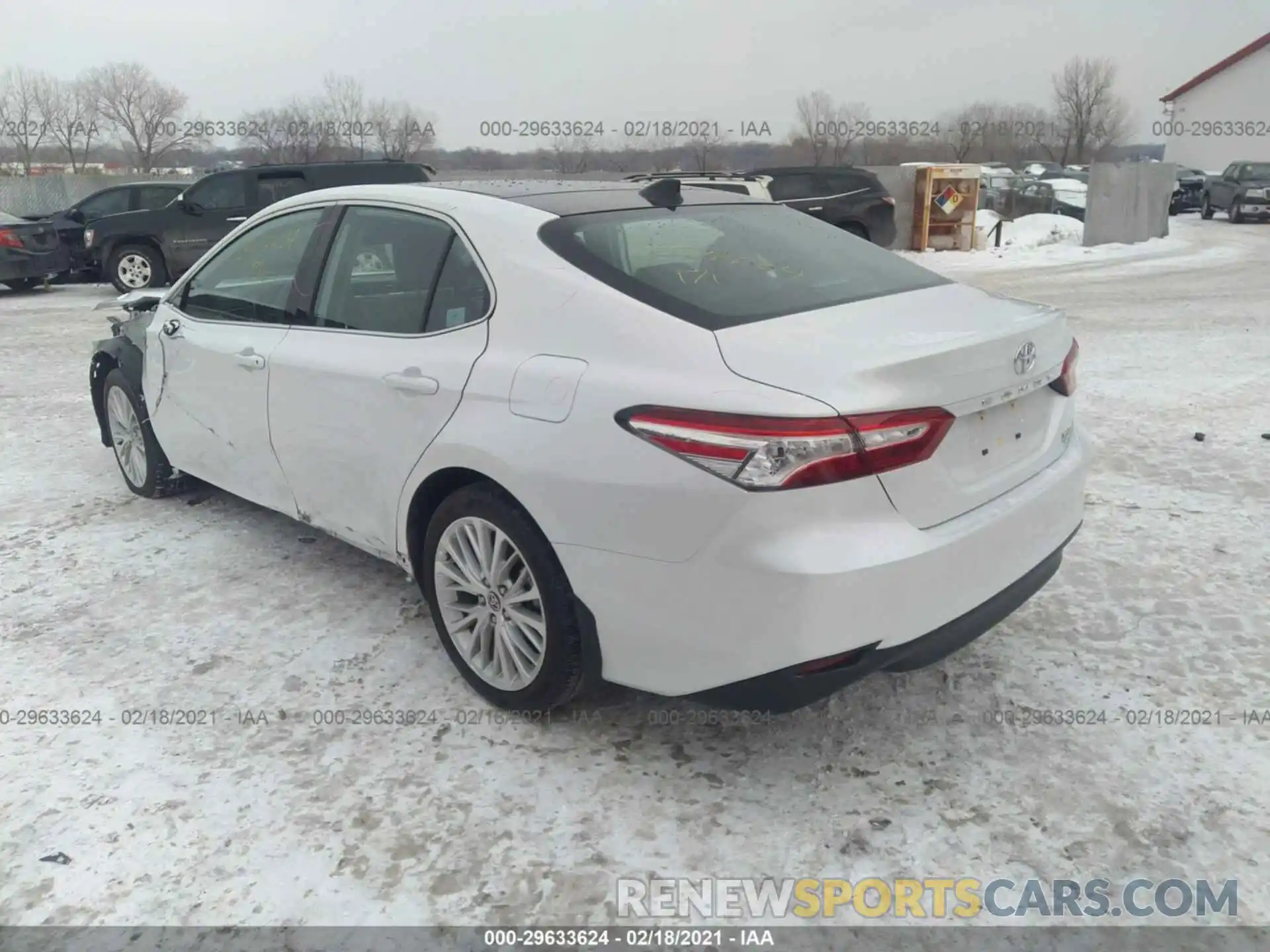 3 Photograph of a damaged car 4T1F11BKXLU003962 TOYOTA CAMRY 2020