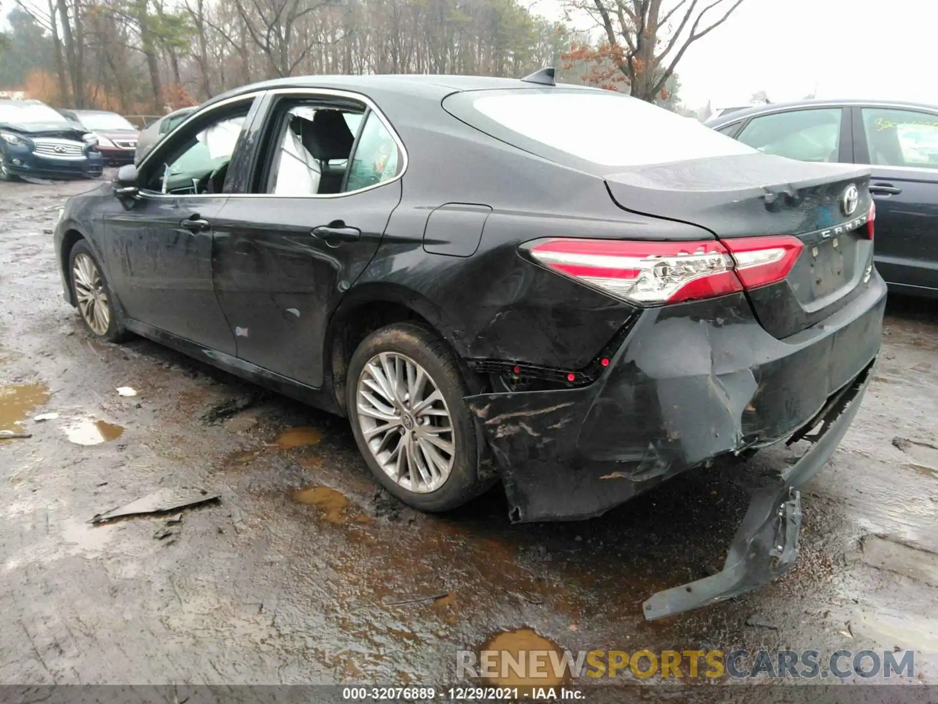 3 Photograph of a damaged car 4T1F11BKXLU004626 TOYOTA CAMRY 2020