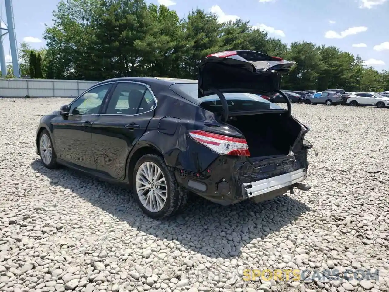 3 Photograph of a damaged car 4T1F11BKXLU018803 TOYOTA CAMRY 2020