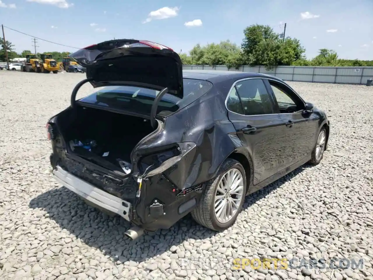 4 Photograph of a damaged car 4T1F11BKXLU018803 TOYOTA CAMRY 2020