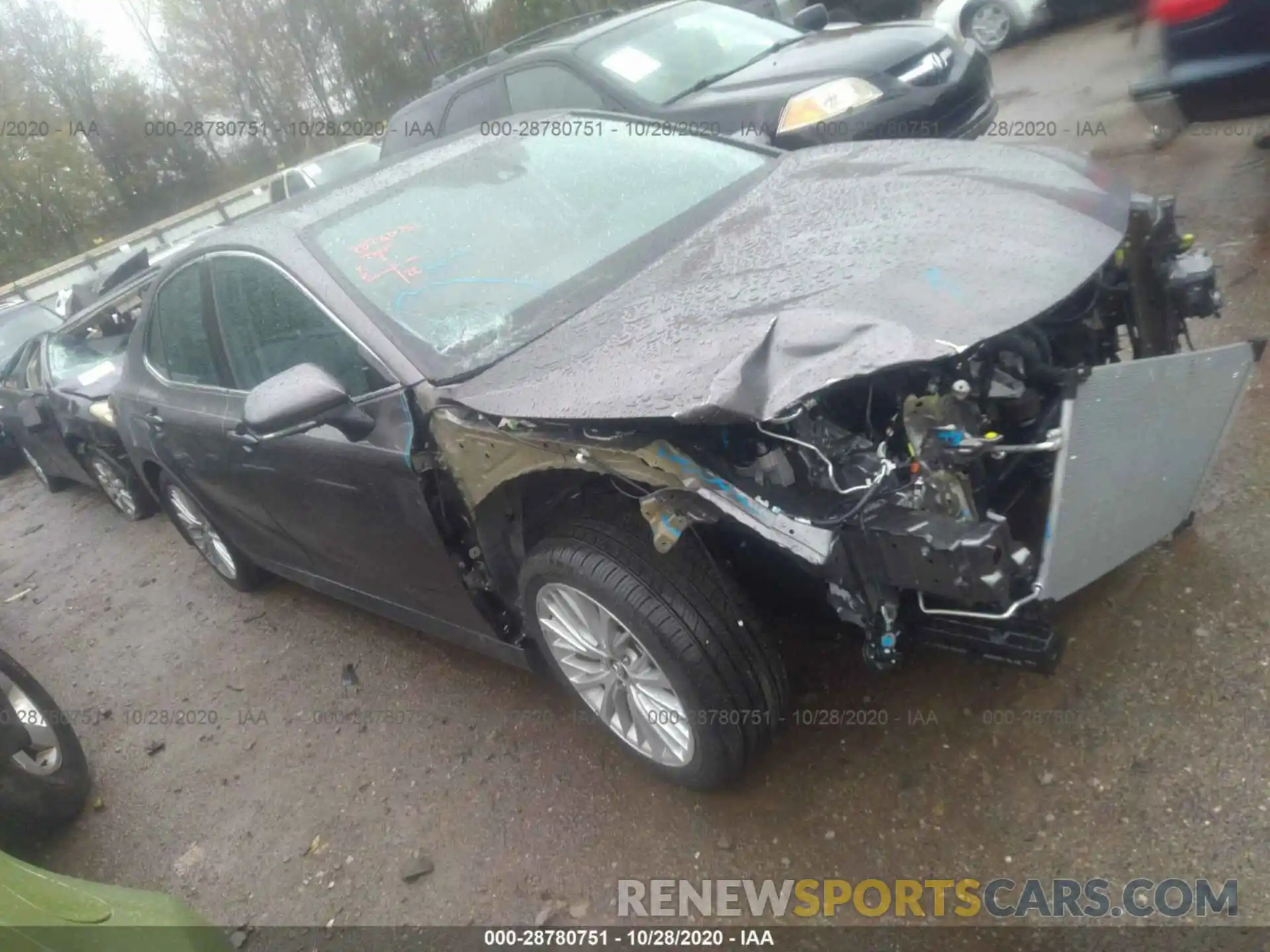 1 Photograph of a damaged car 4T1F31AK0LU011998 TOYOTA CAMRY 2020