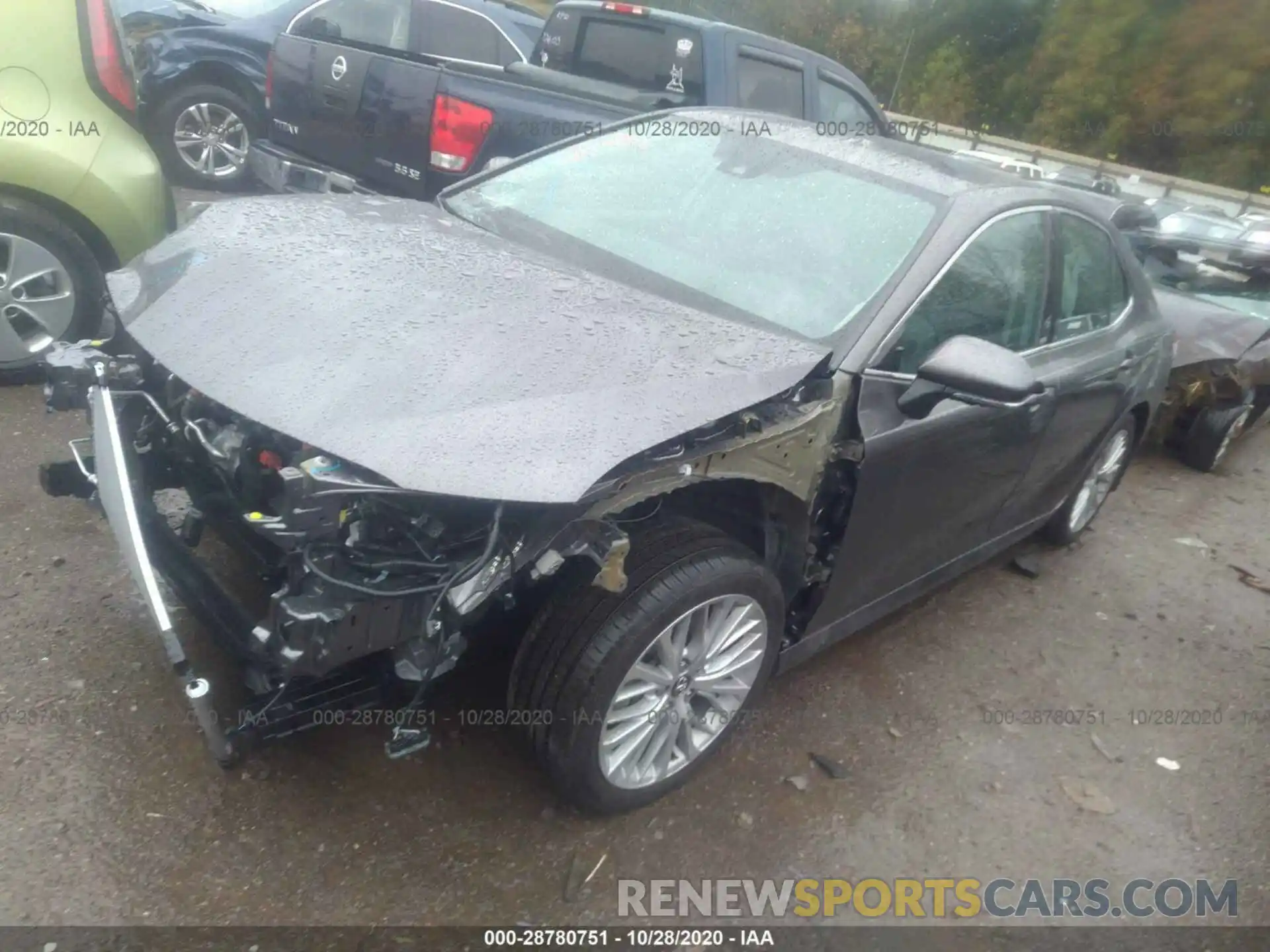 2 Photograph of a damaged car 4T1F31AK0LU011998 TOYOTA CAMRY 2020