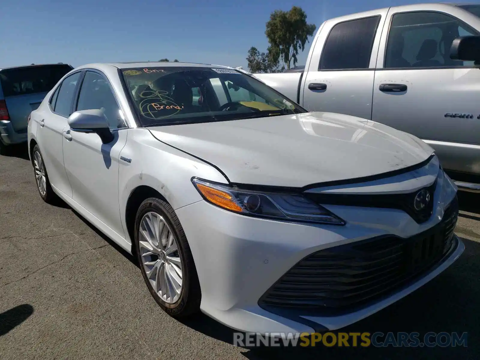 1 Photograph of a damaged car 4T1F31AK0LU013850 TOYOTA CAMRY 2020