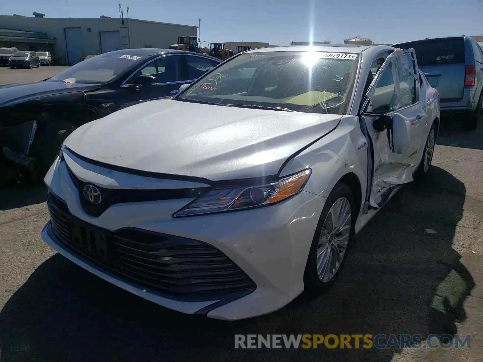 2 Photograph of a damaged car 4T1F31AK0LU013850 TOYOTA CAMRY 2020