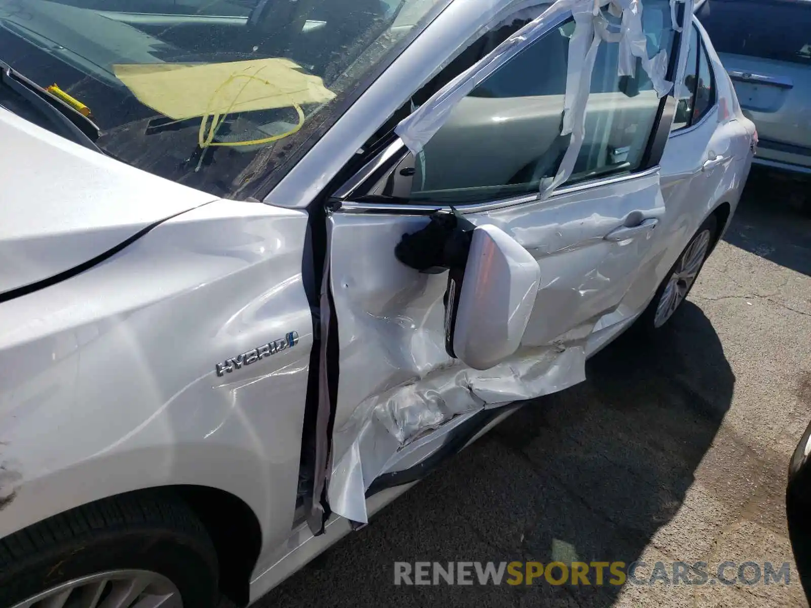 9 Photograph of a damaged car 4T1F31AK0LU013850 TOYOTA CAMRY 2020