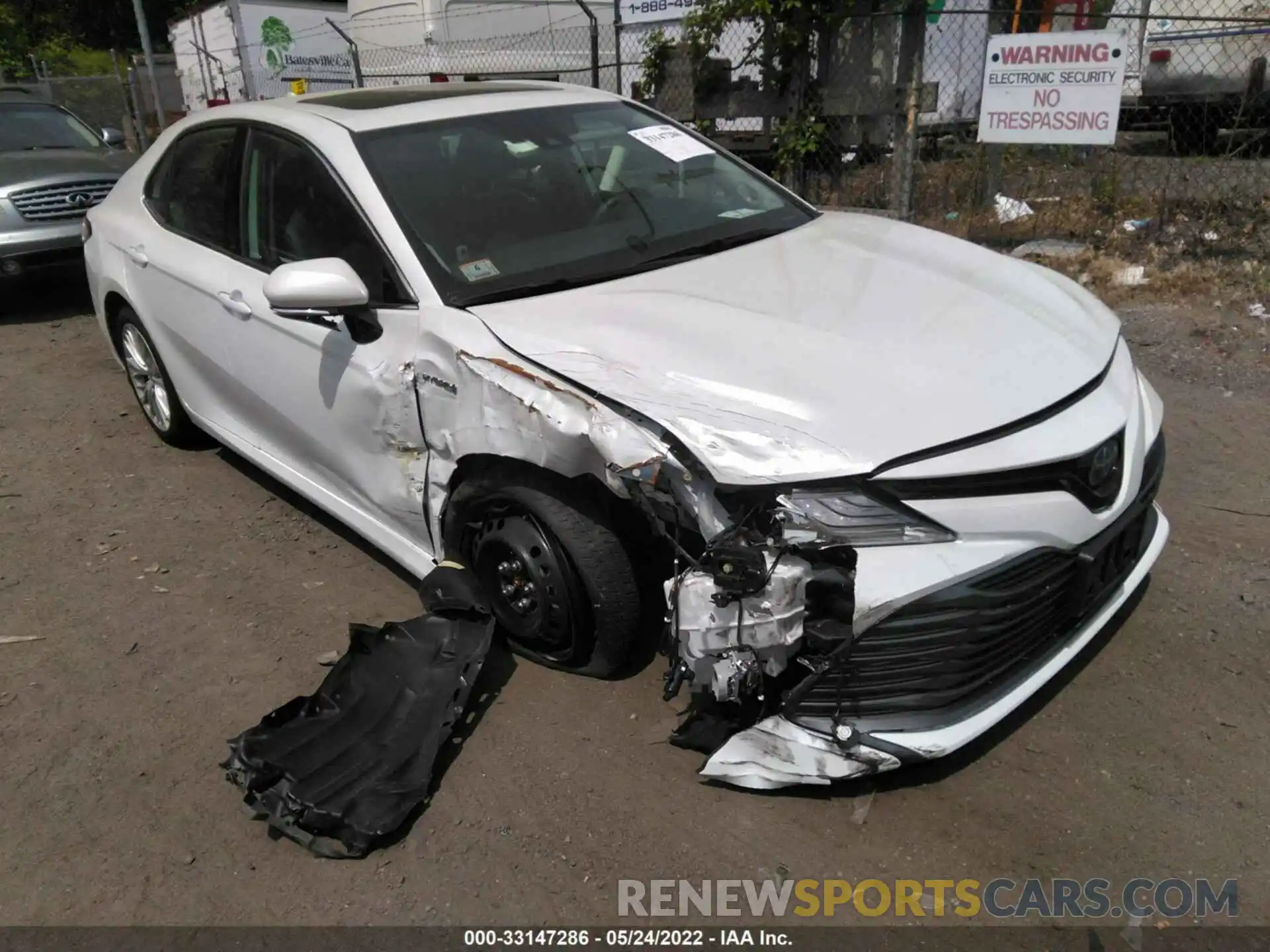 1 Photograph of a damaged car 4T1F31AK0LU017395 TOYOTA CAMRY 2020