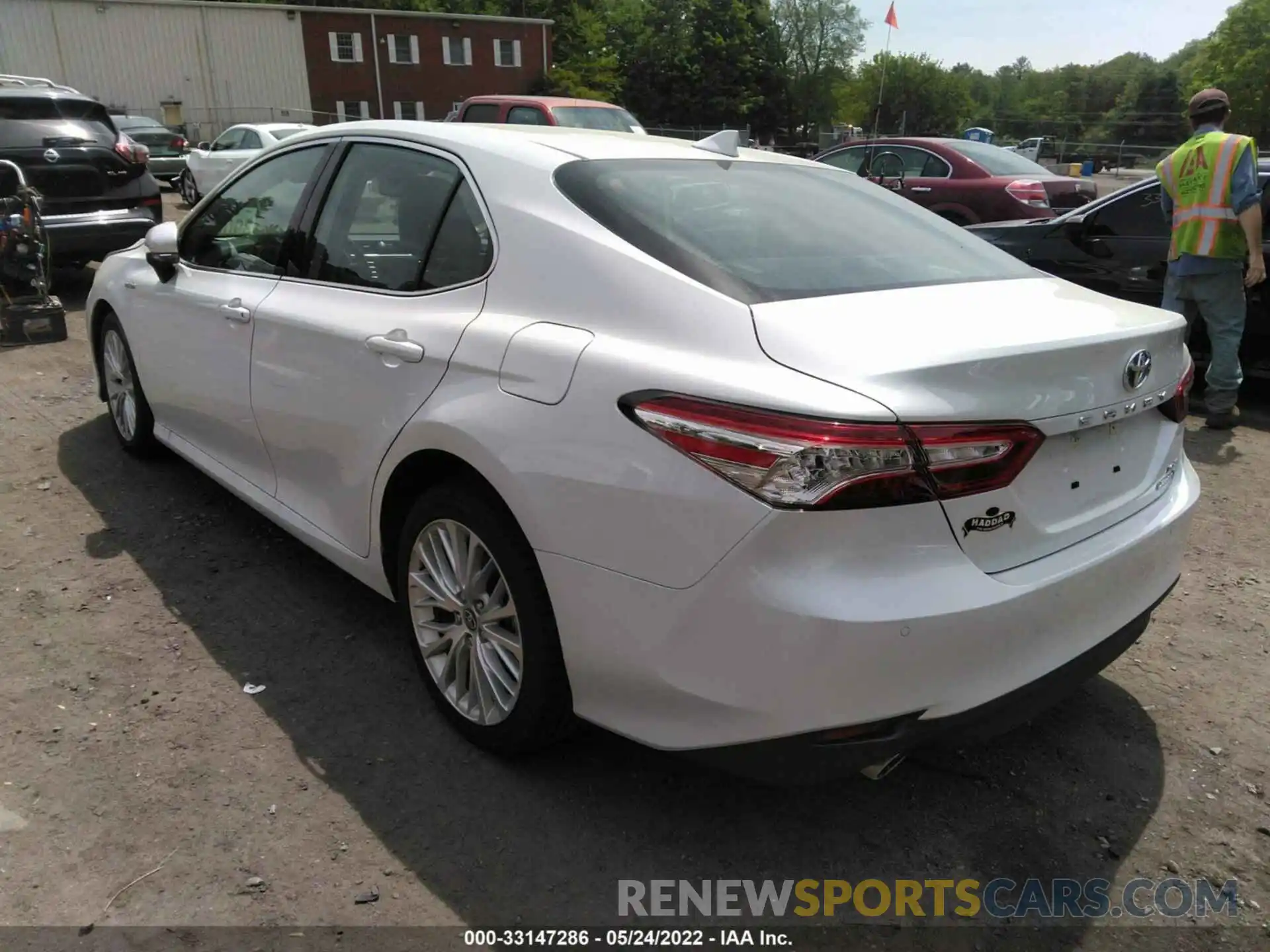 3 Photograph of a damaged car 4T1F31AK0LU017395 TOYOTA CAMRY 2020